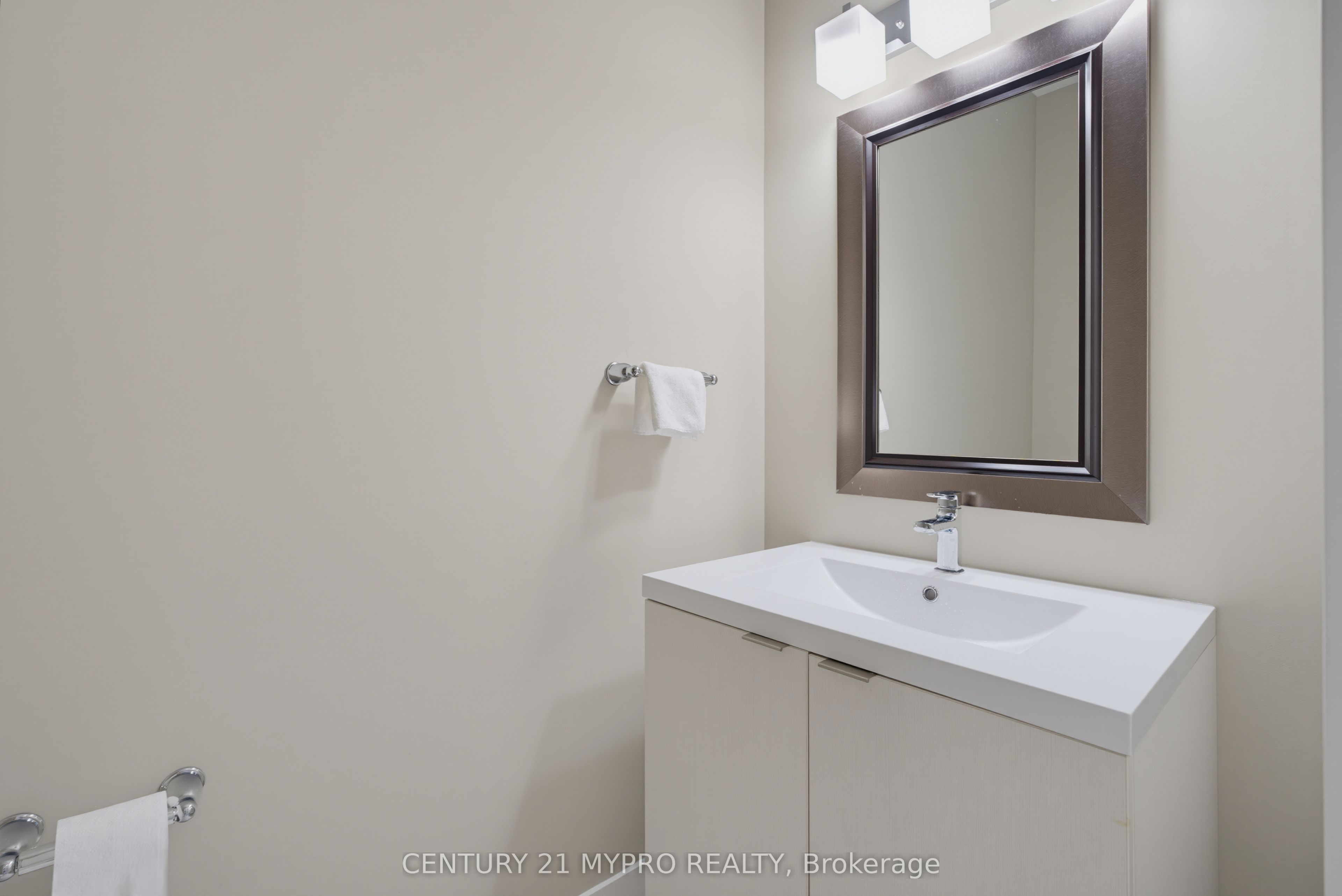 1375 Whetherfield Street 48 Property Photo 6