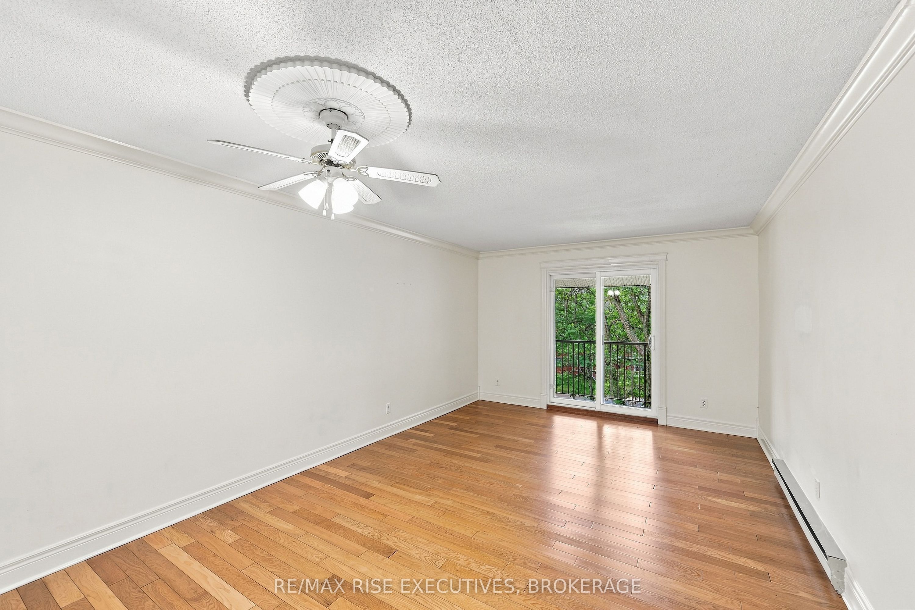 561 Armstrong Road 305 Property Photo 16