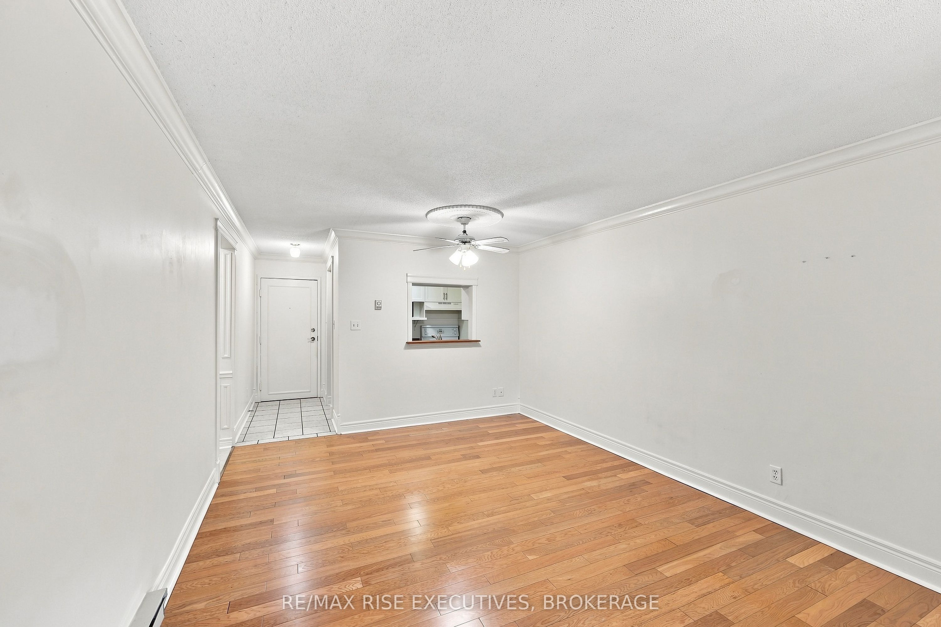 561 Armstrong Road 305 Property Photo 20