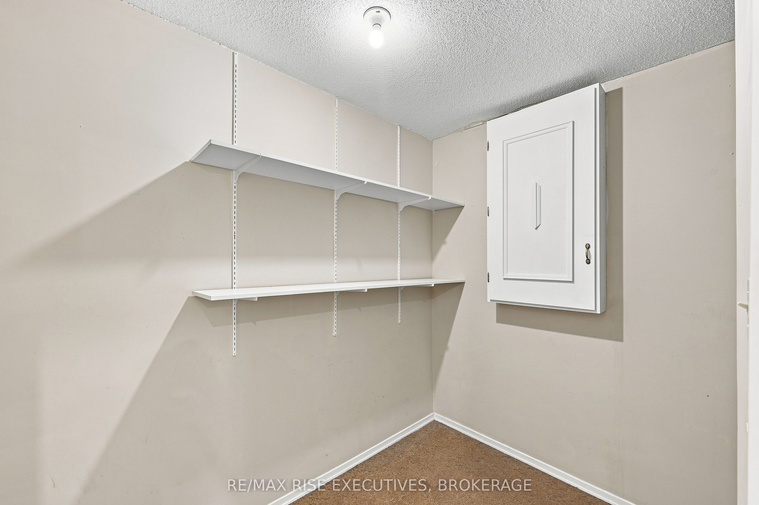 561 Armstrong Road 305 Property Photo 28