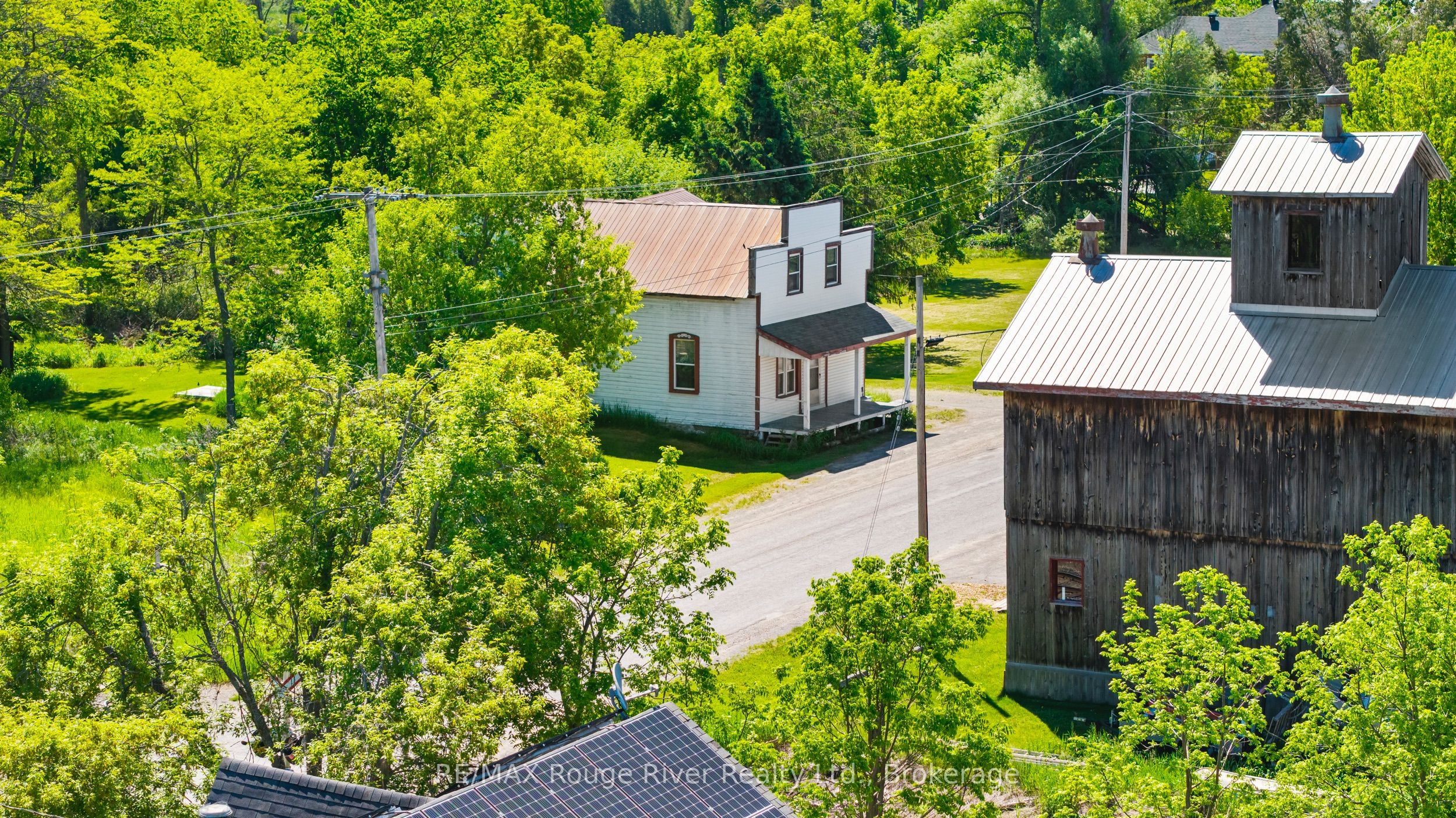 2407 Indian River Line Property Photo 1