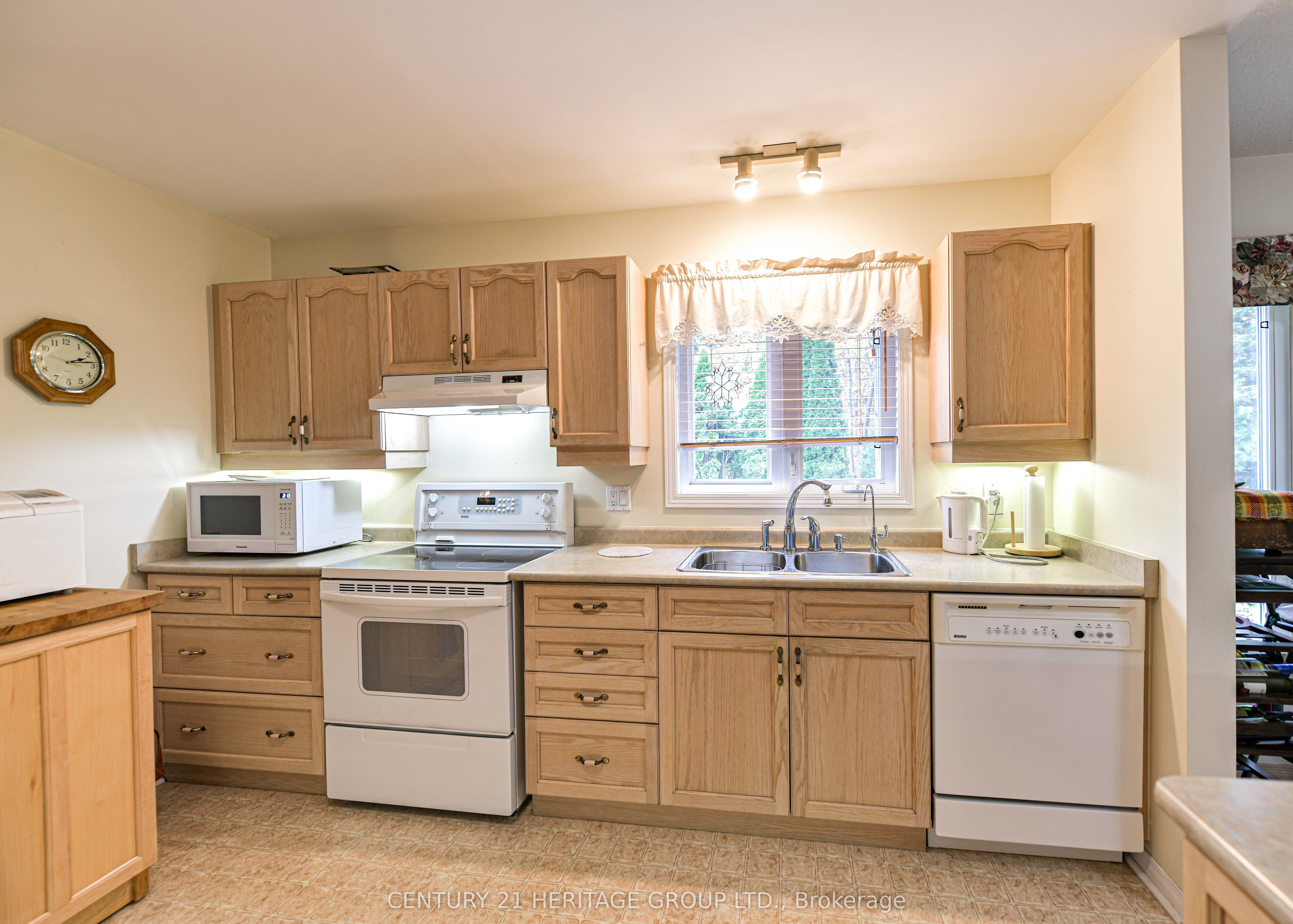 19 Springwood Crescent Property Photo 12