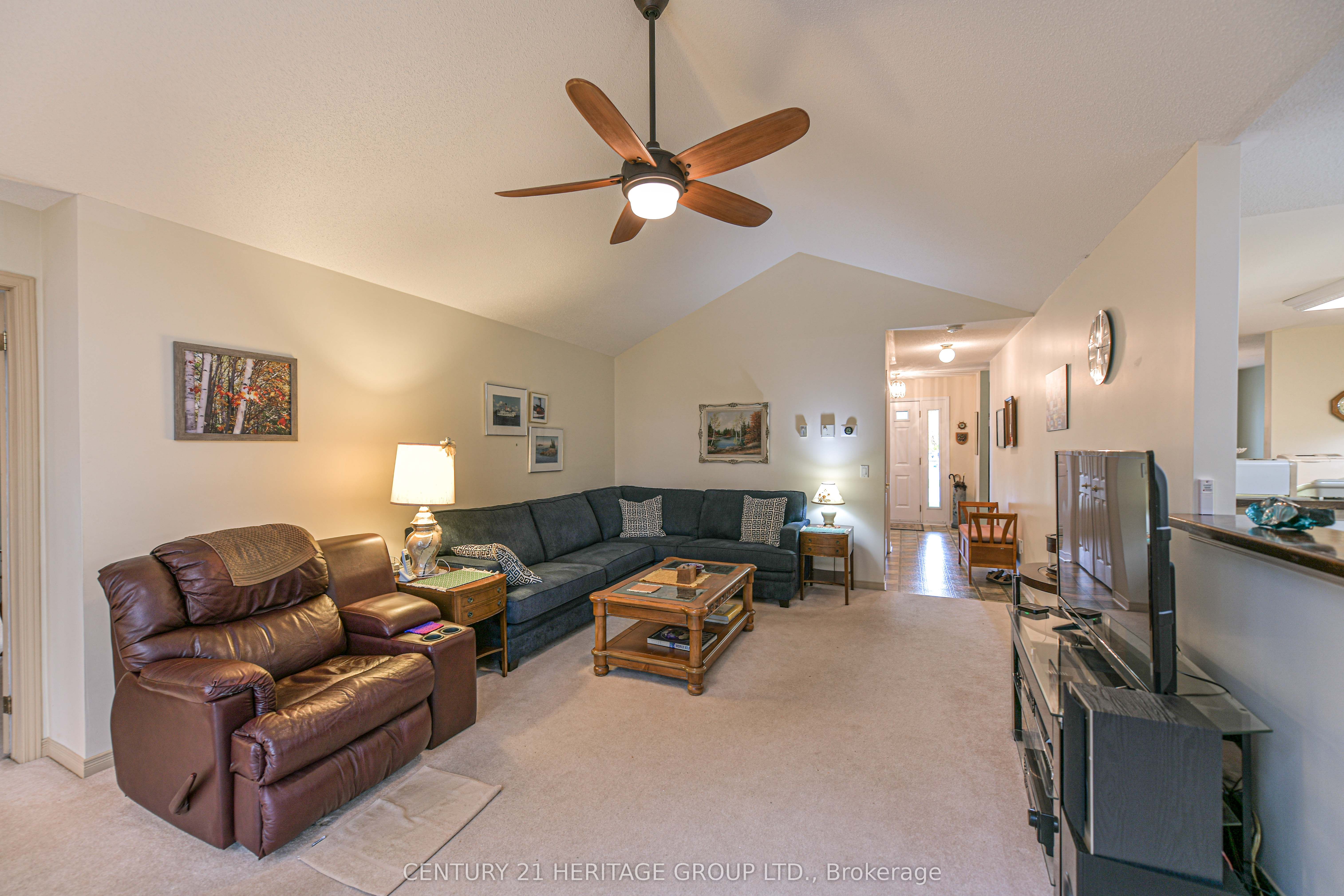 19 Springwood Crescent Property Photo 16
