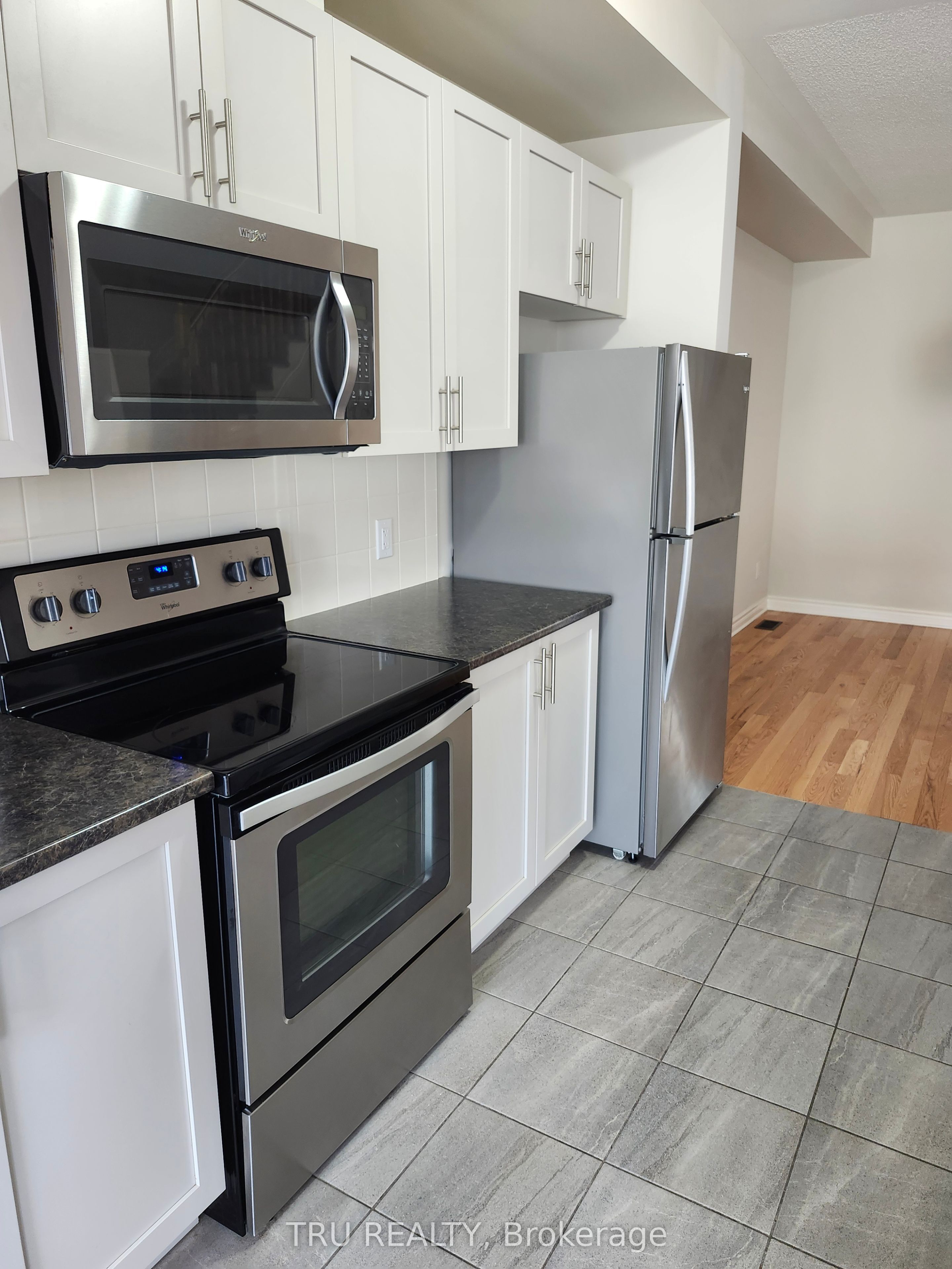 1146 Beckett Crescent Property Photo 7