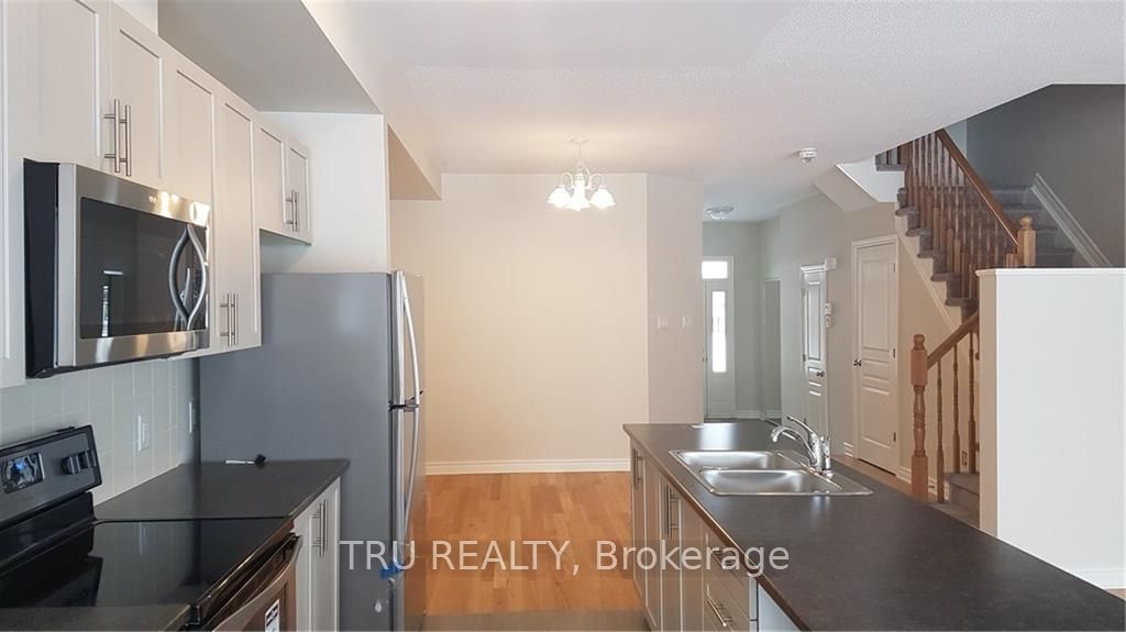 1146 Beckett Crescent Property Photo 8