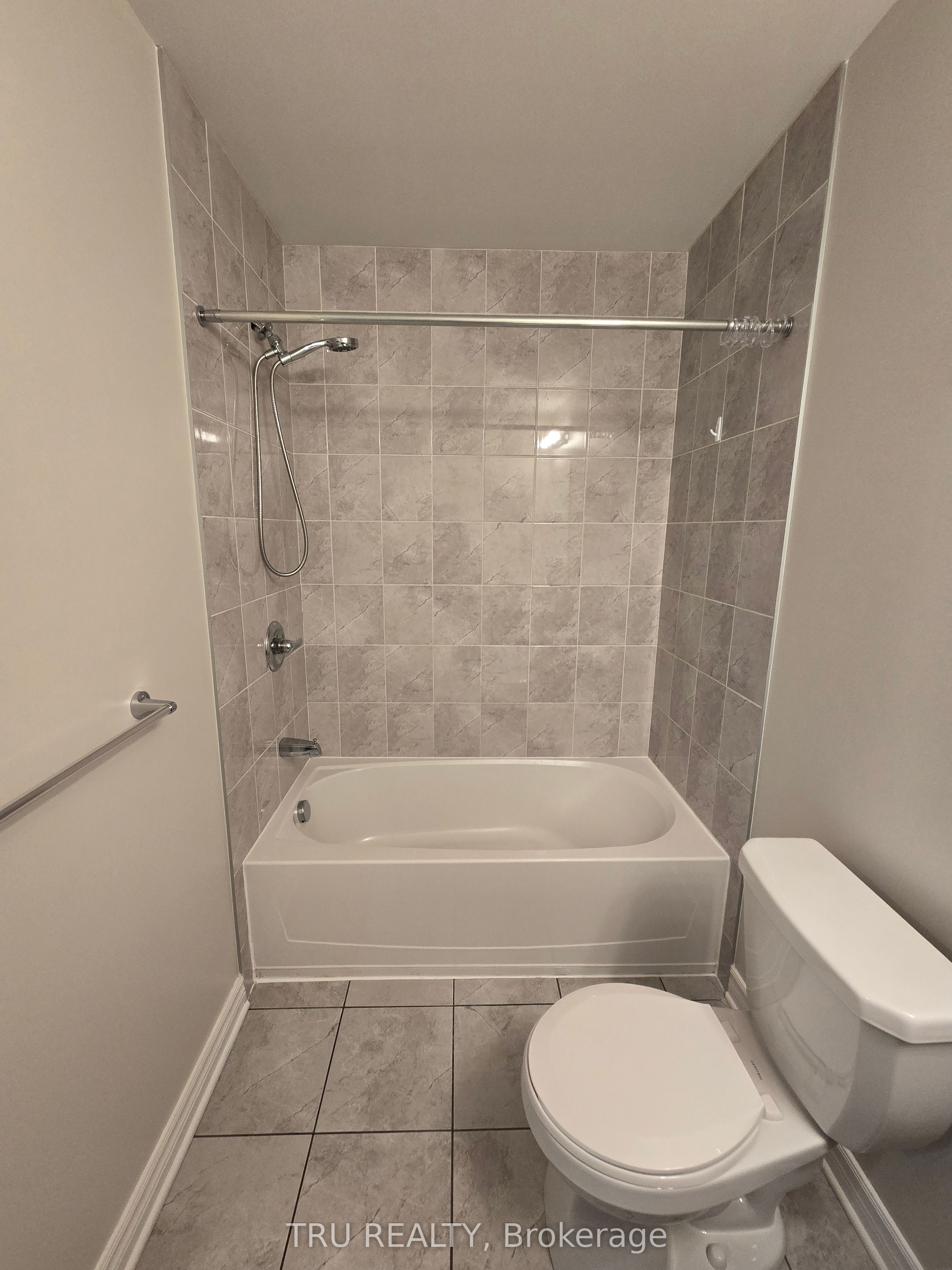 1146 Beckett Crescent Property Photo 12