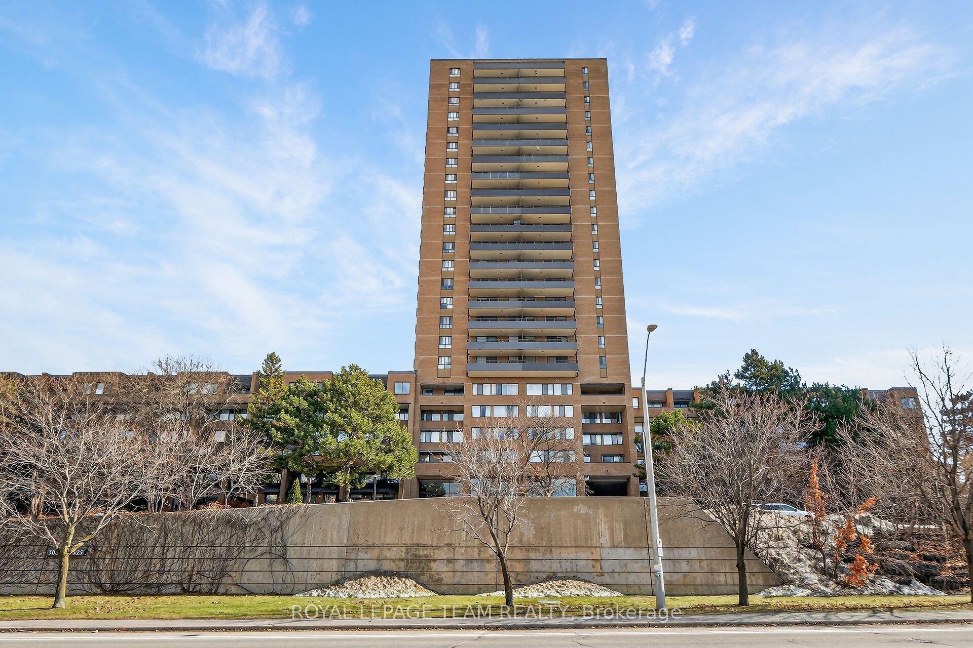 515 St Laurent Boulevard 1809 Property Photo 1