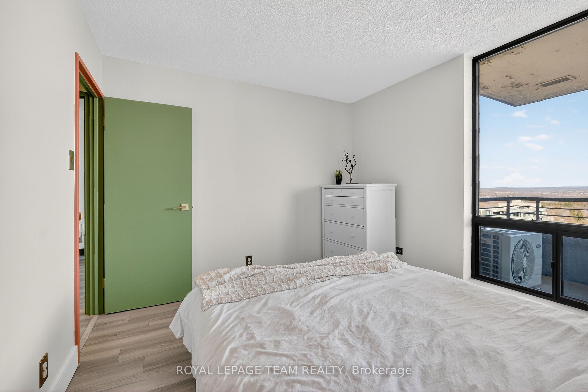 515 St Laurent Boulevard 1809 Property Photo 20