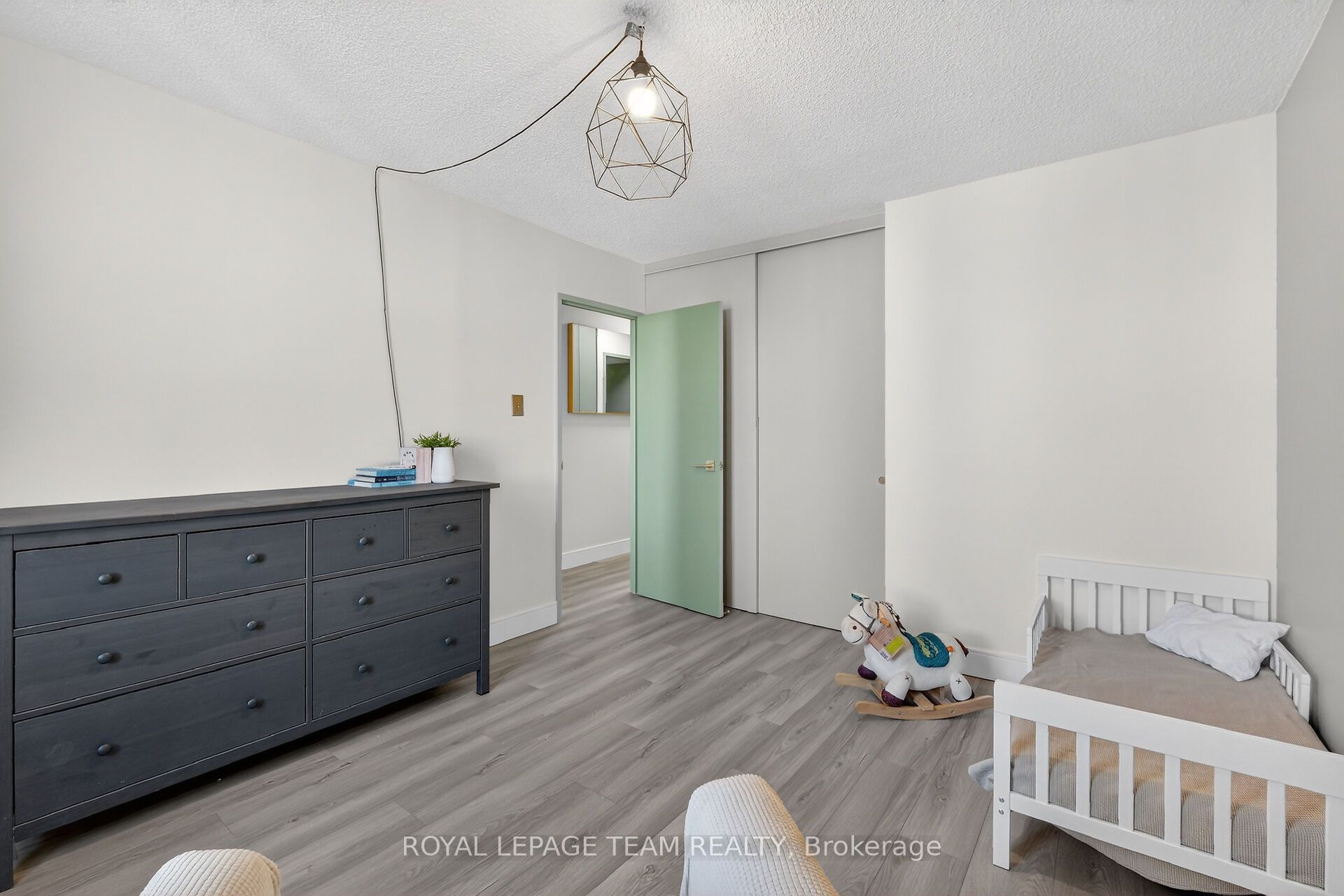 515 St Laurent Boulevard 1809 Property Photo 24