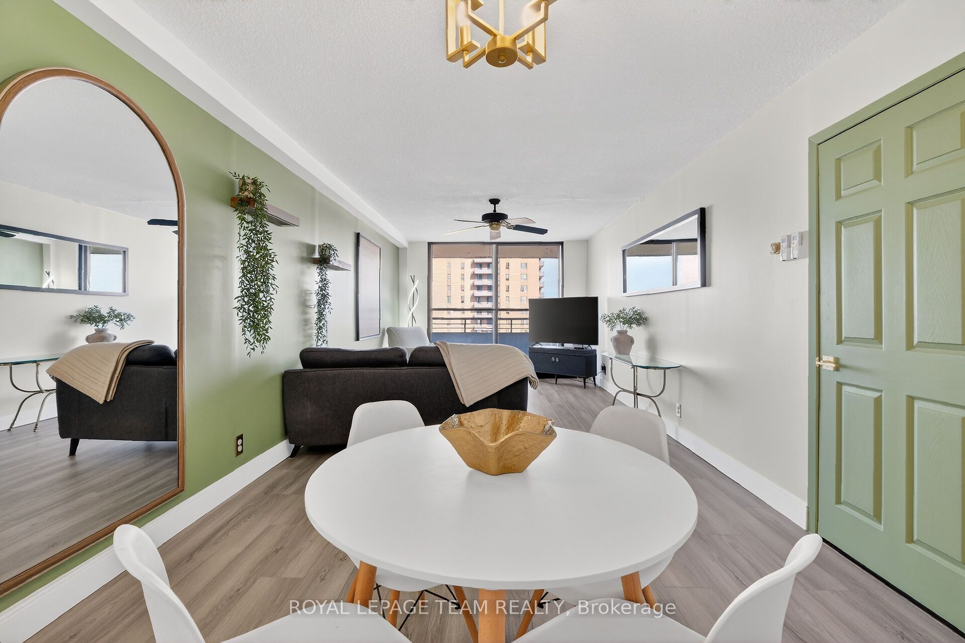 515 St Laurent Boulevard 1809 Property Photo 33