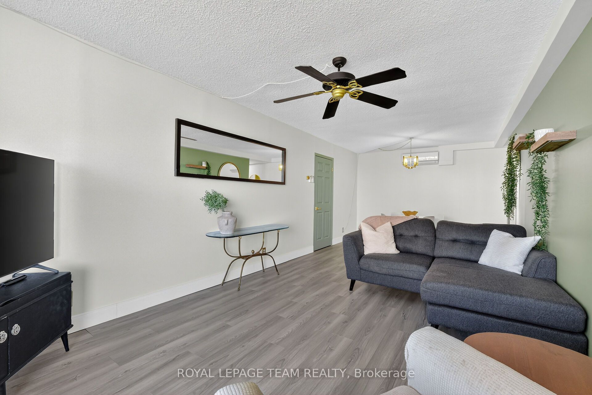 515 St Laurent Boulevard 1809 Property Photo 37
