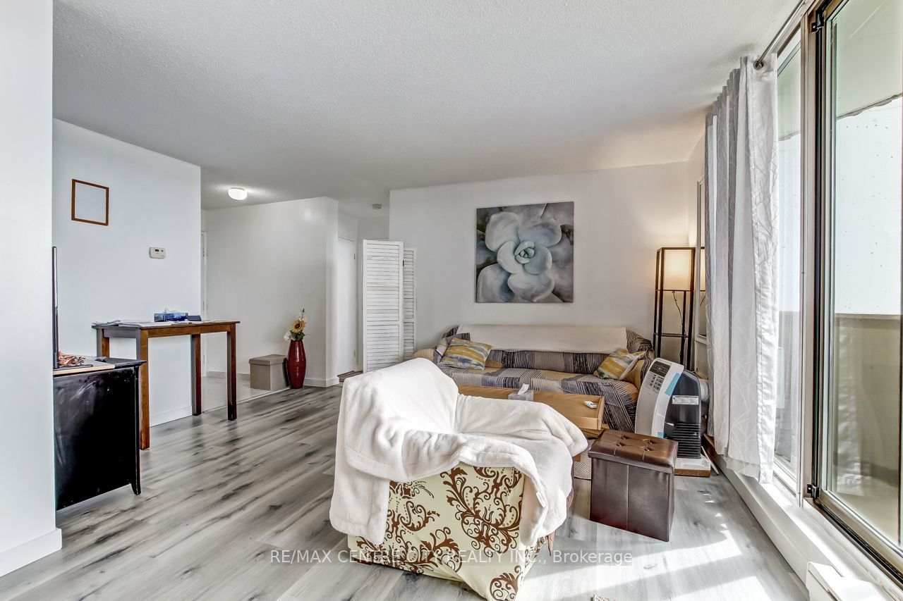 1103 Jalna Boulevard 606 Property Photo 6