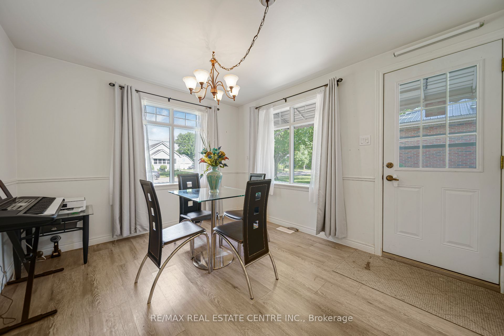 24 Park Street Property Photo 9