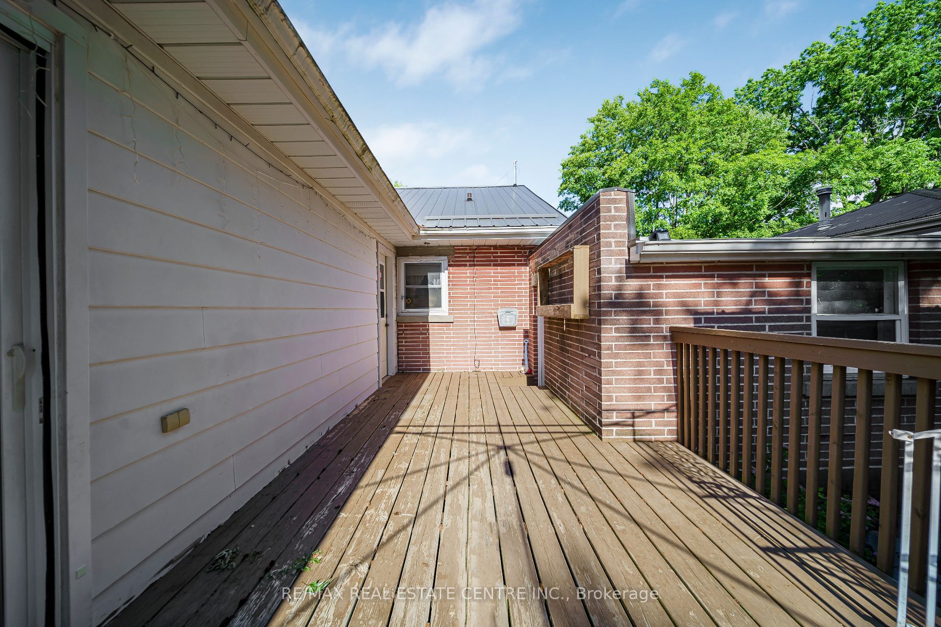 24 Park Street Property Photo 36