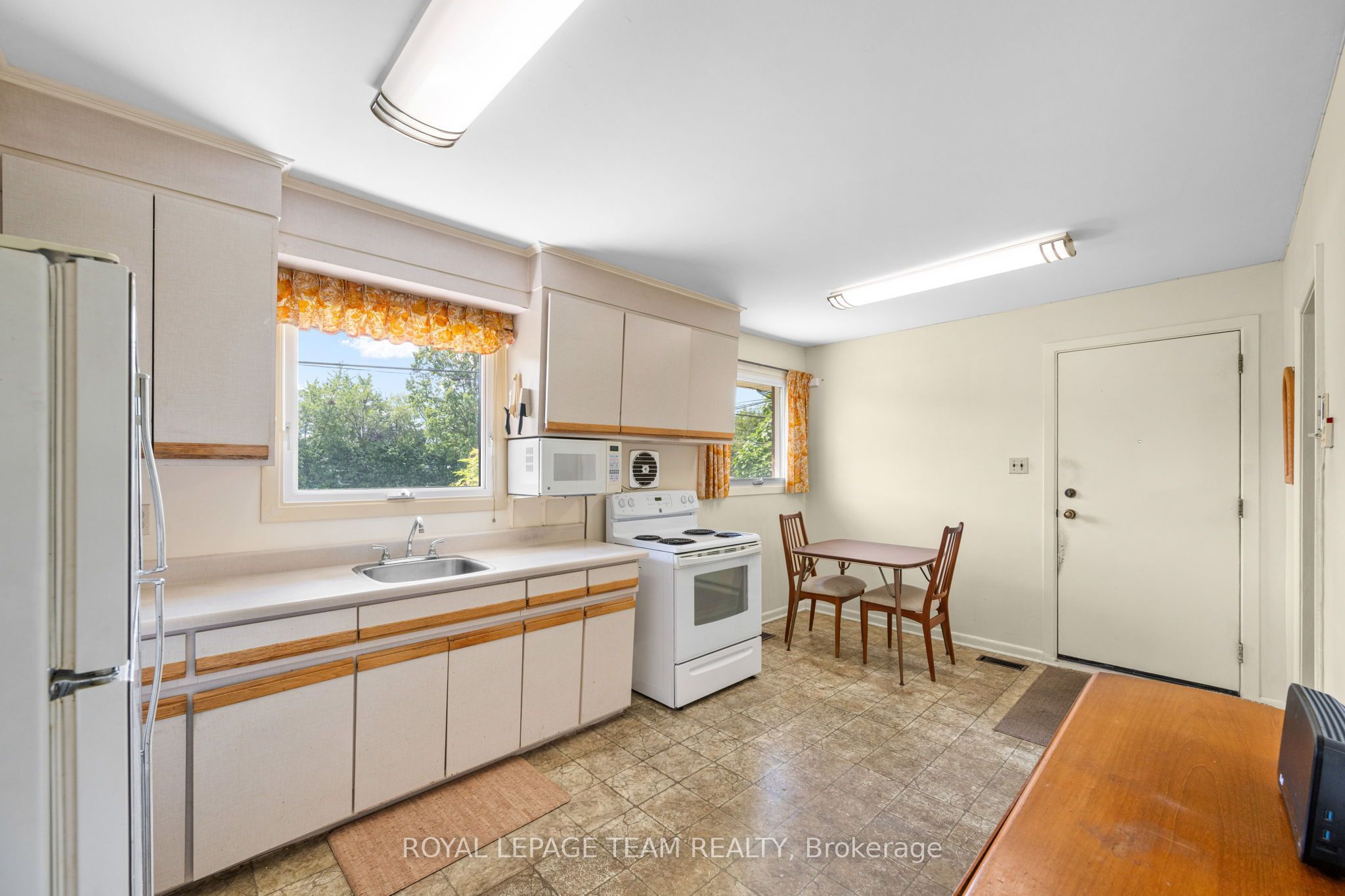 528 Browning Avenue Property Photo 19