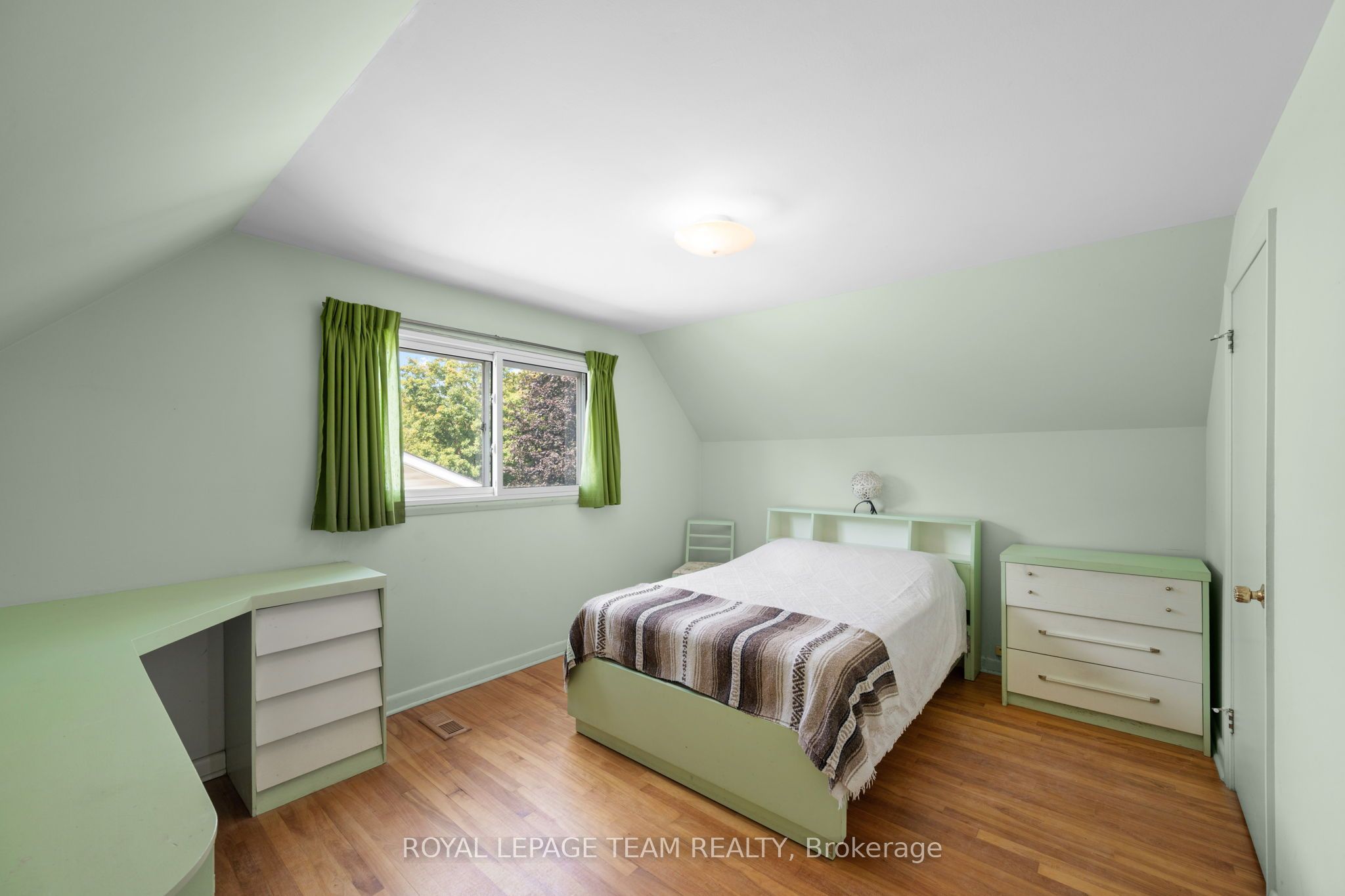 528 Browning Avenue Property Photo 25