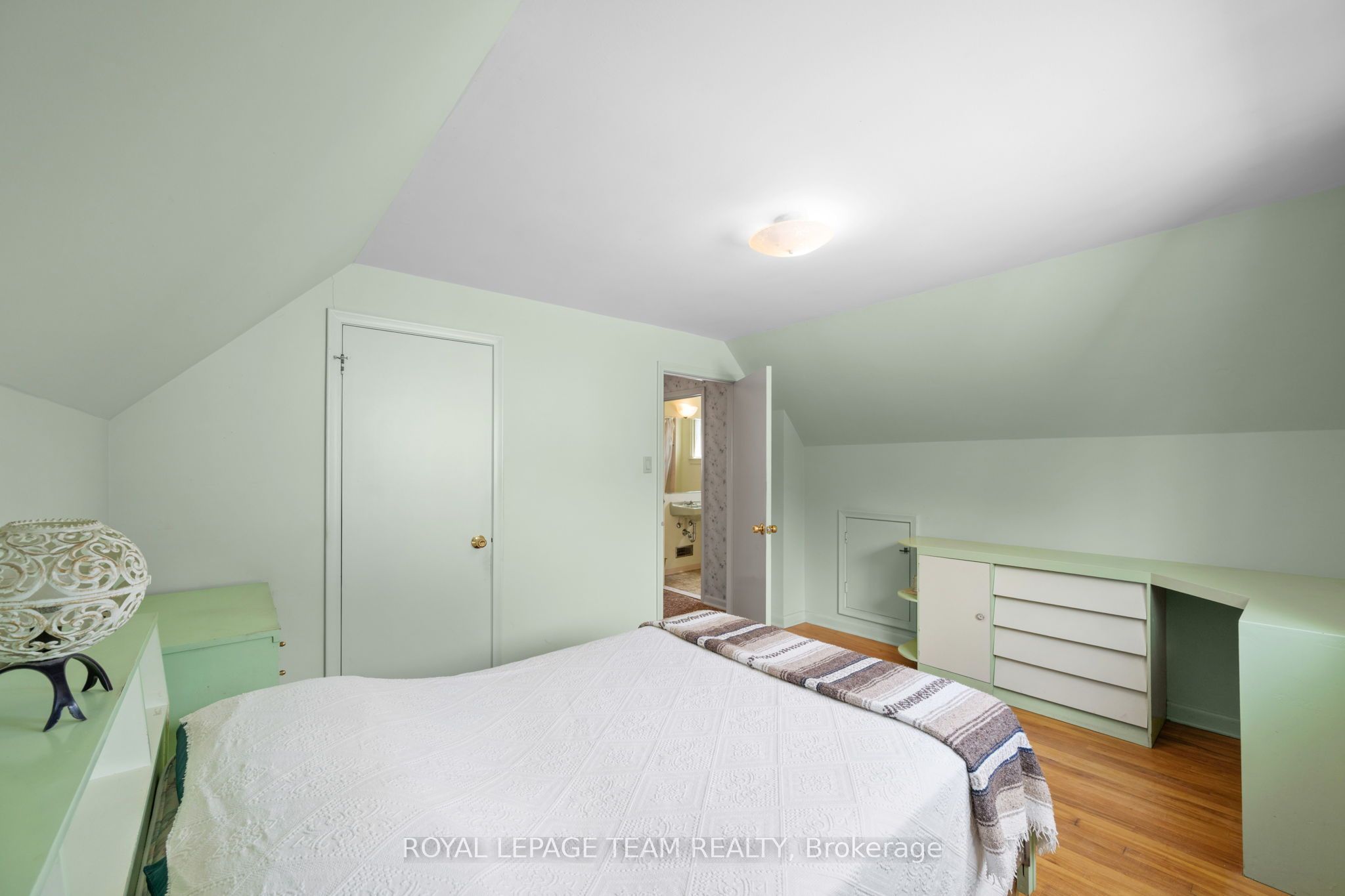 528 Browning Avenue Property Photo 26