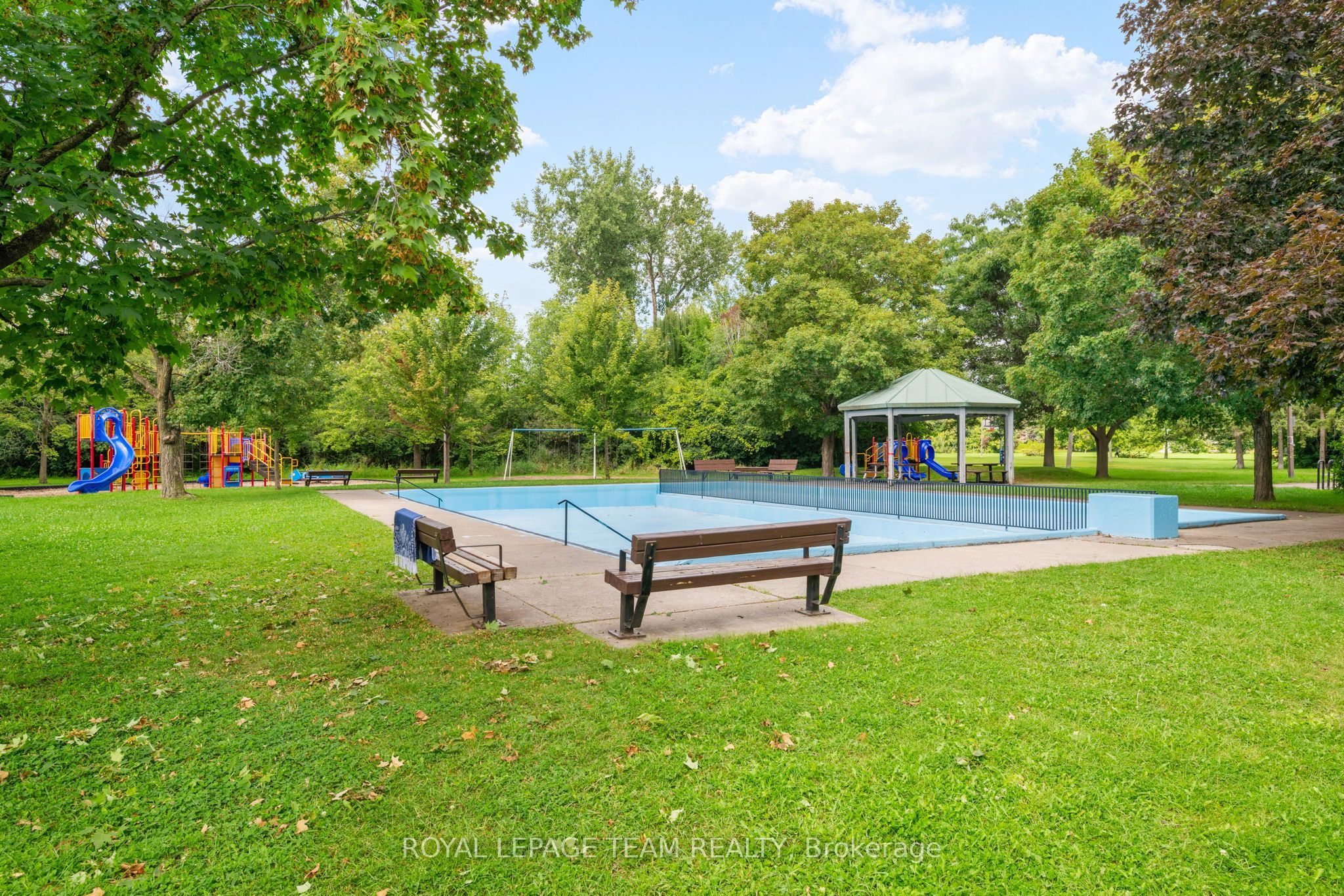 528 Browning Avenue Property Photo 33