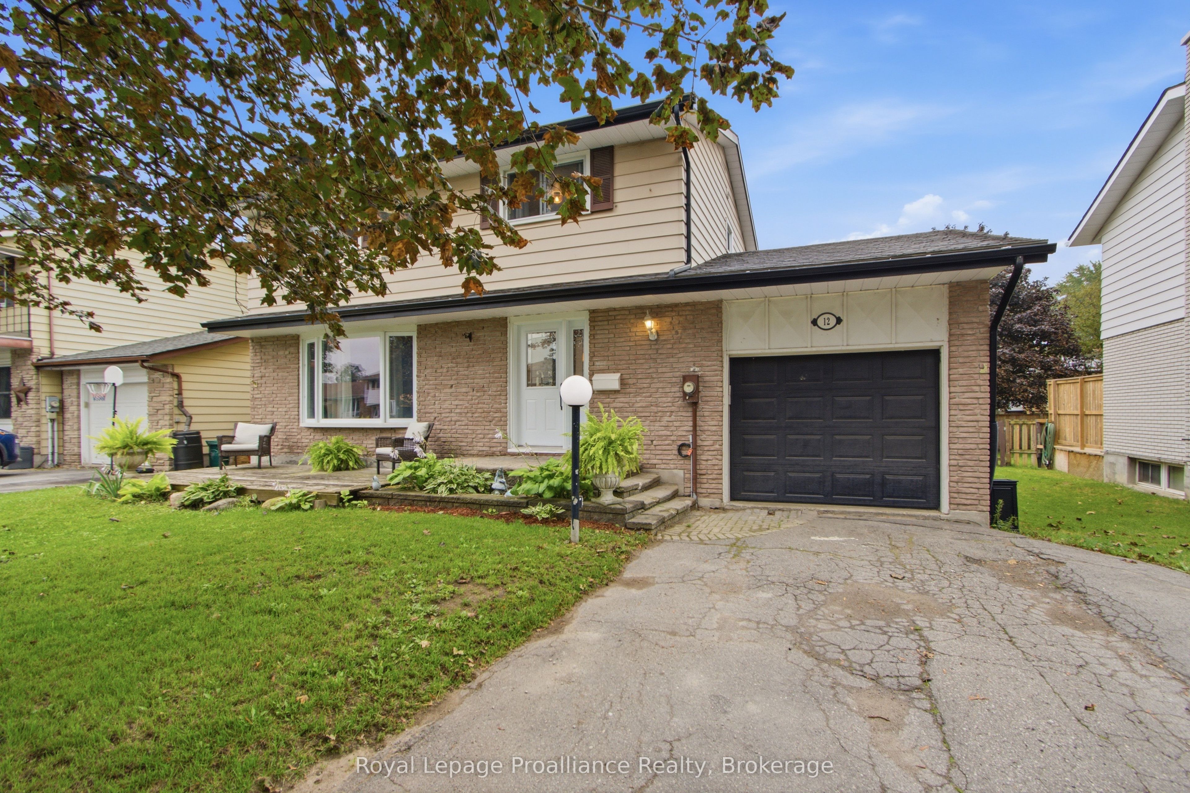 12 O'Neil Crescent Property Photo 1