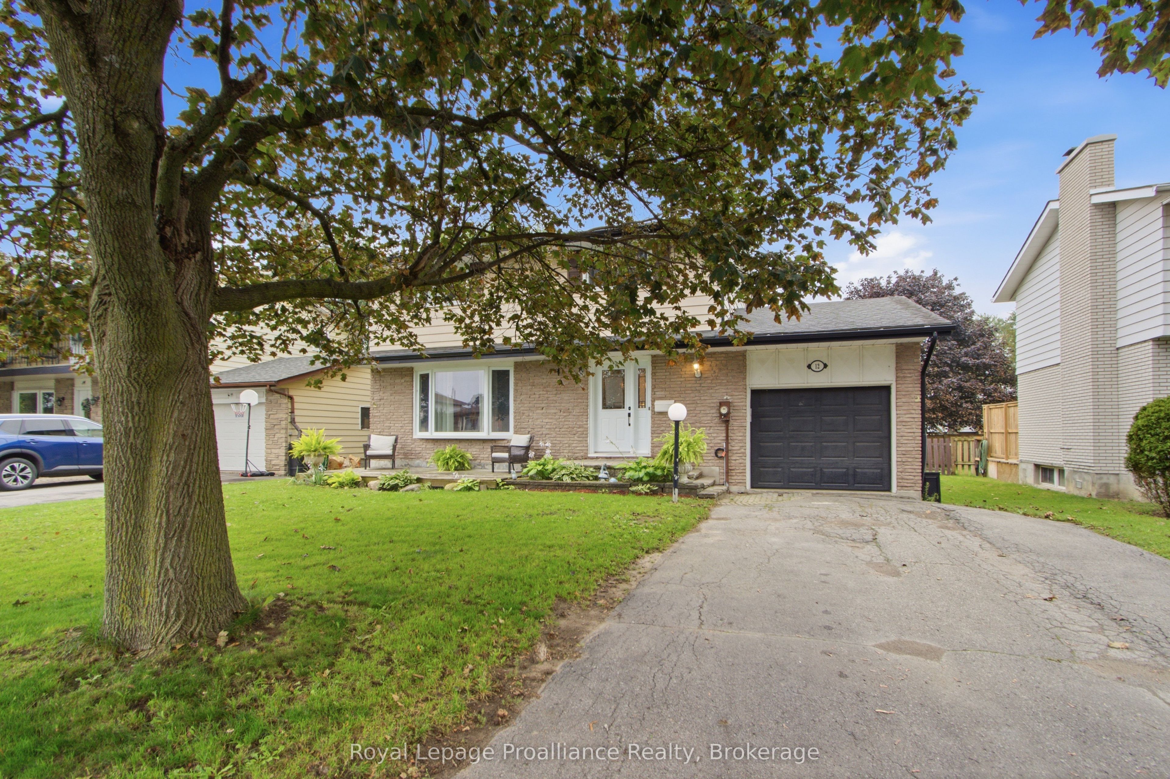 12 O'neil Crescent Property Photo 2