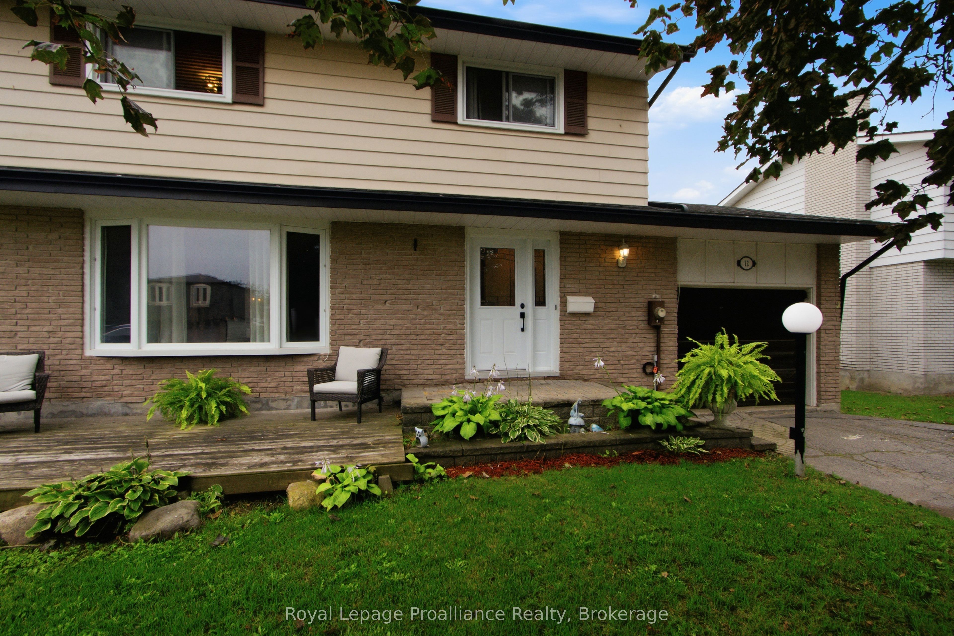 12 O'neil Crescent Property Photo 4