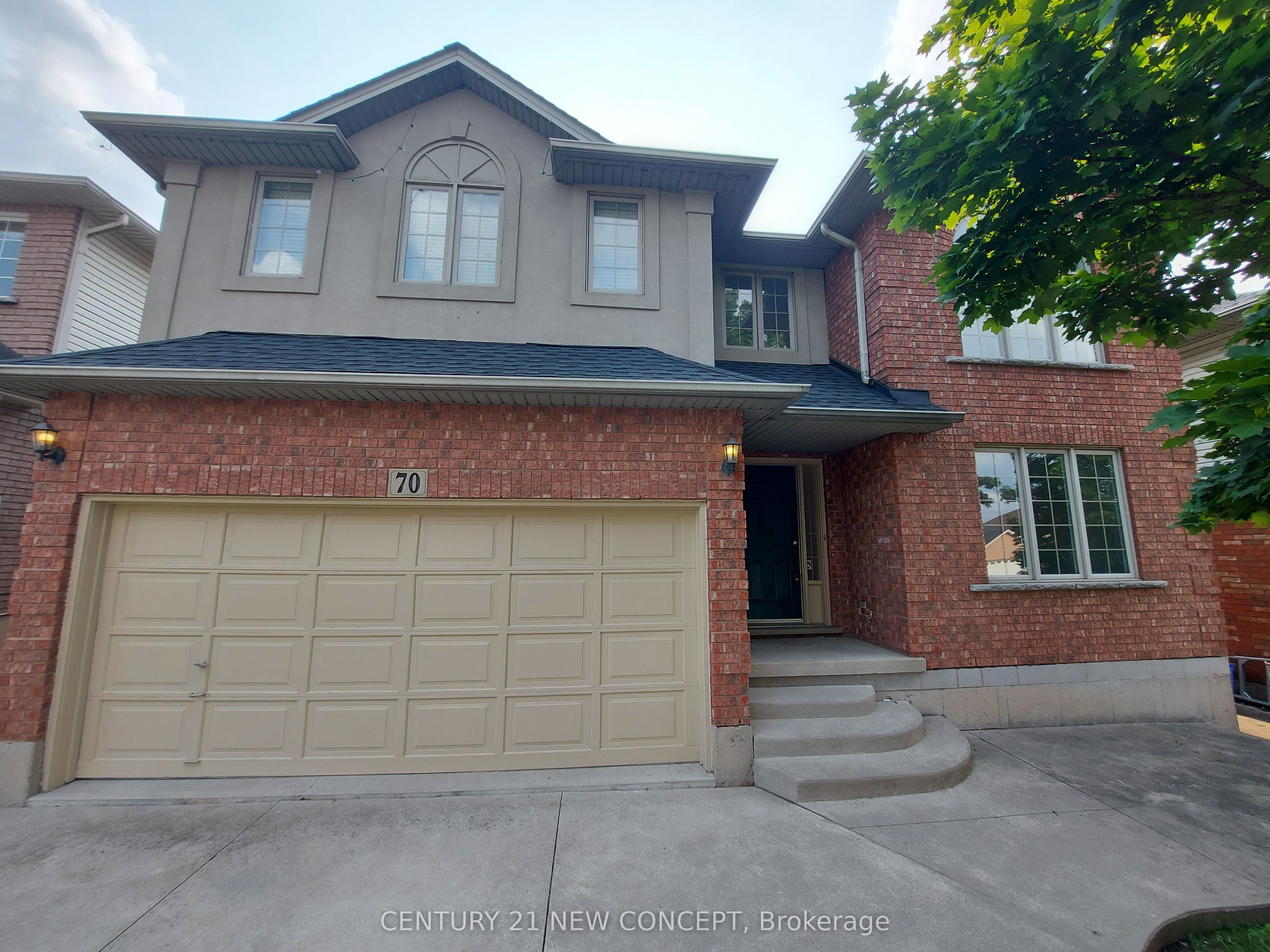 70 Cabriolet Crescent Property Photo 3