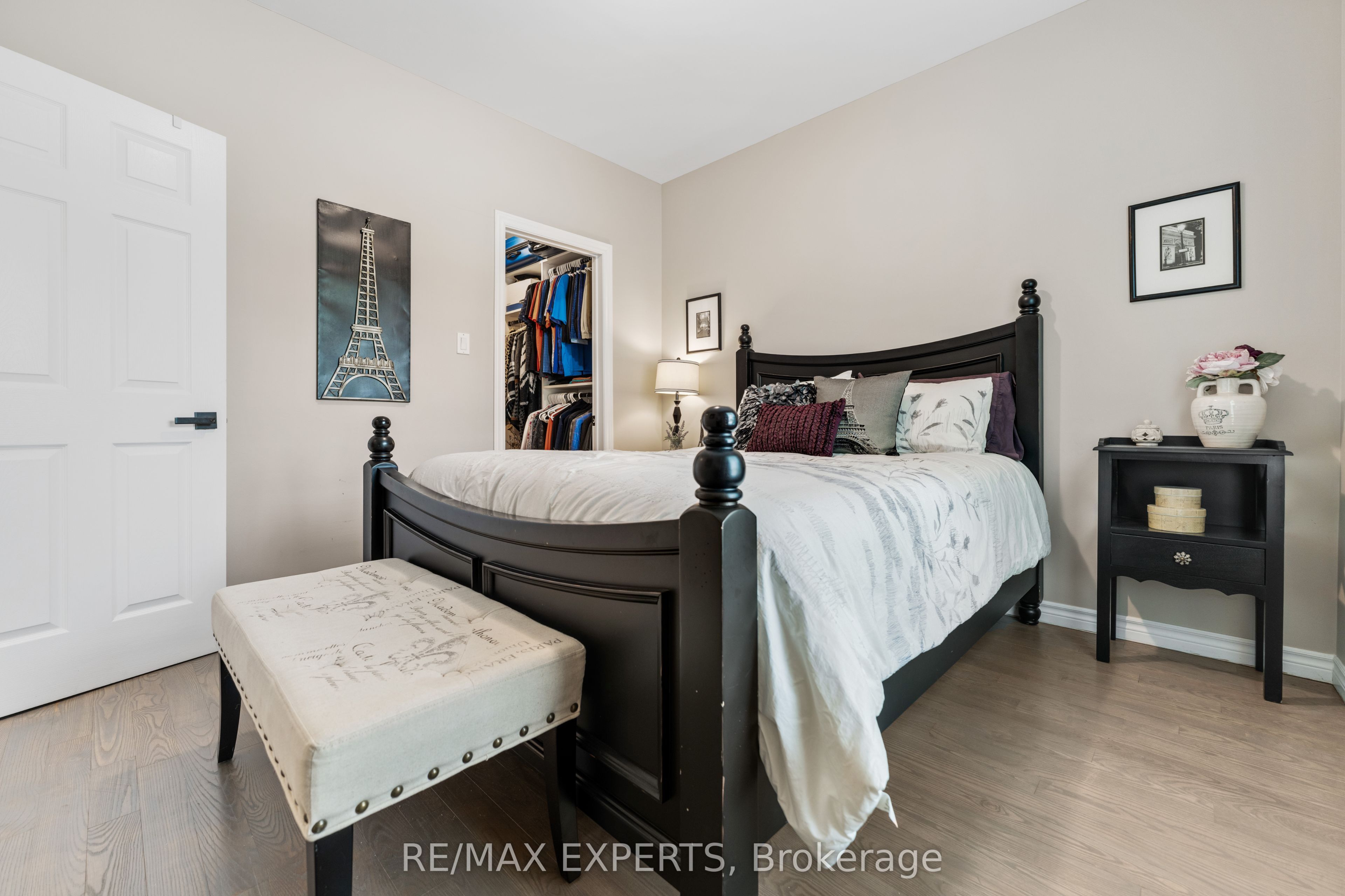 608 Simcoe Street 19 Property Photo 19