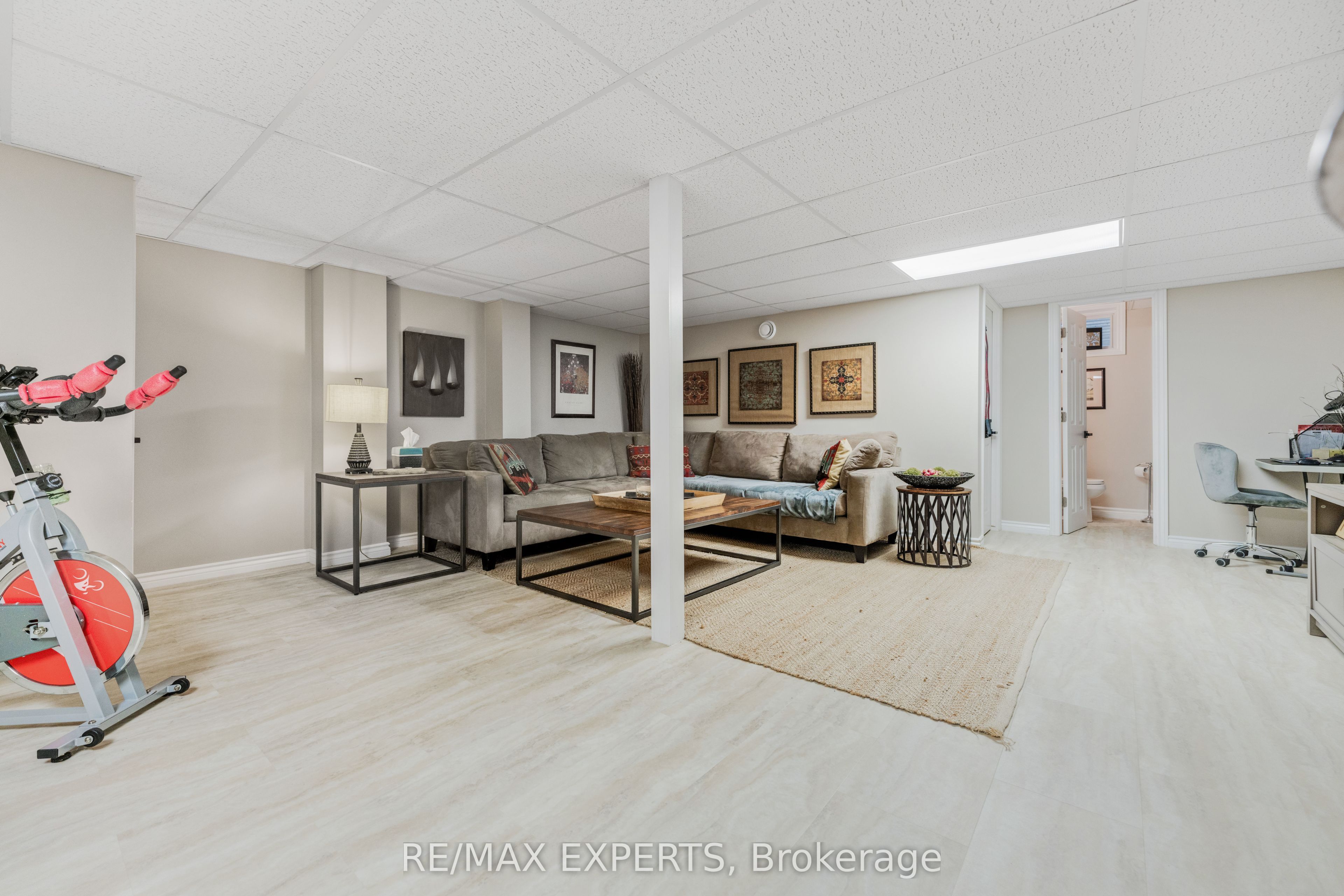 608 Simcoe Street 19 Property Photo 22