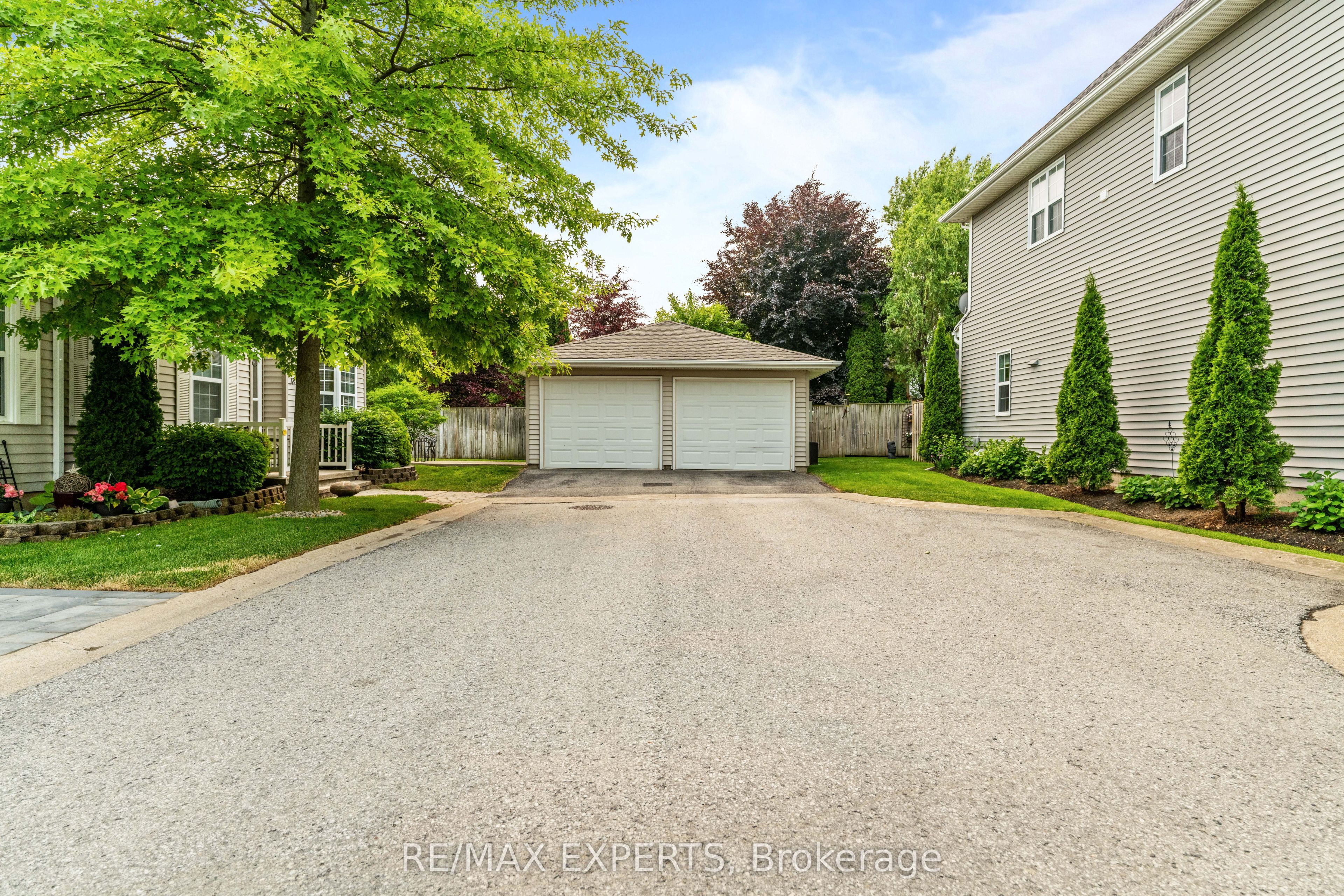 608 Simcoe Street 19 Property Photo 31