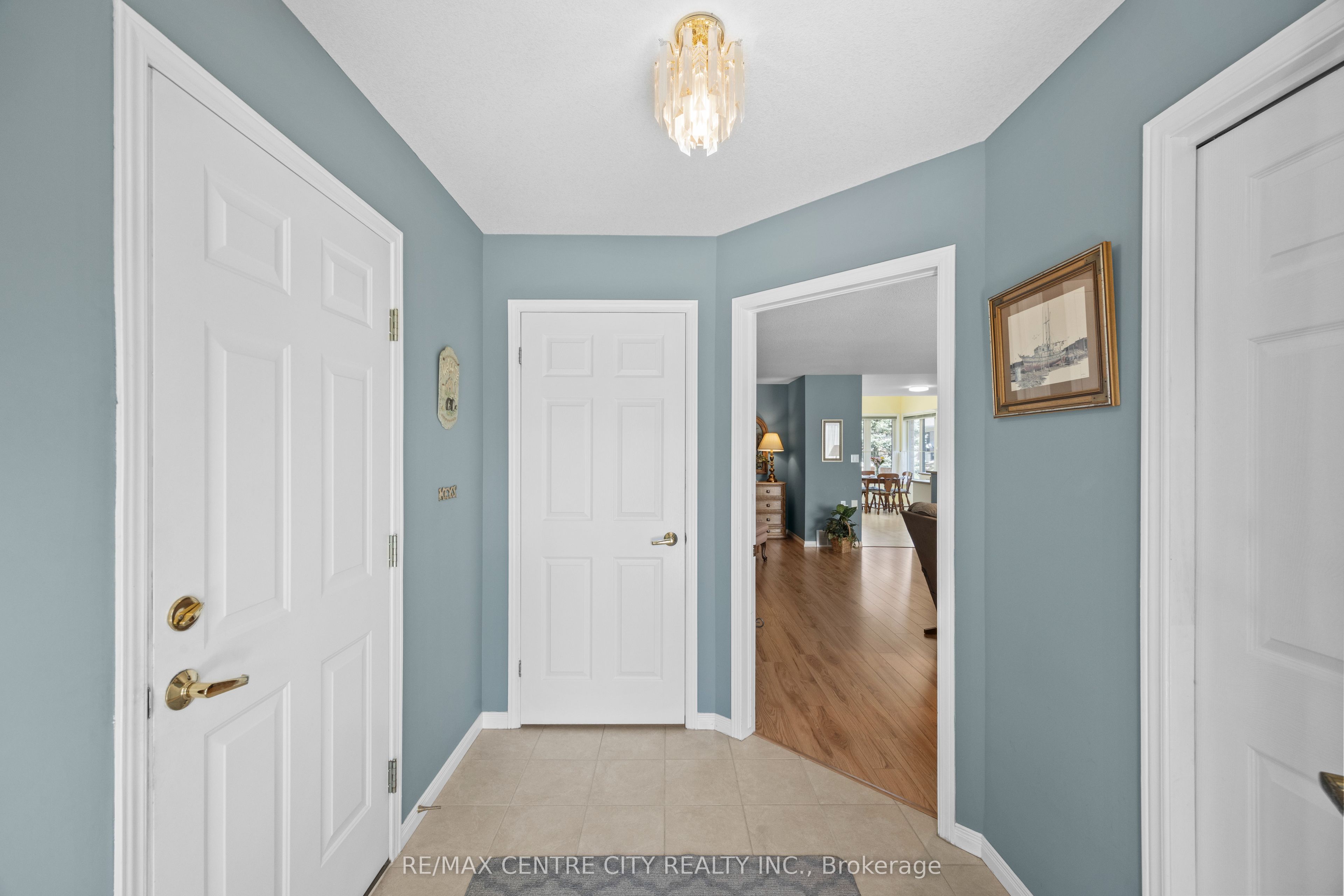 33 Ilderbrook Circle Property Photo 4