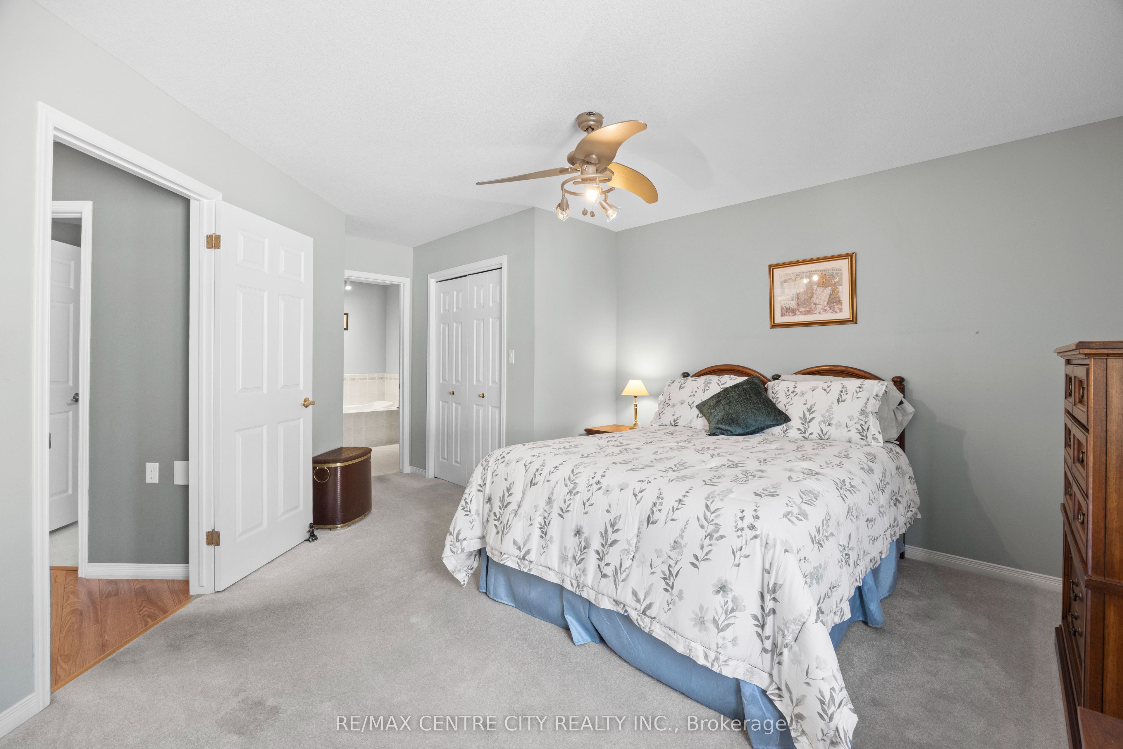 33 Ilderbrook Circle Property Photo 13