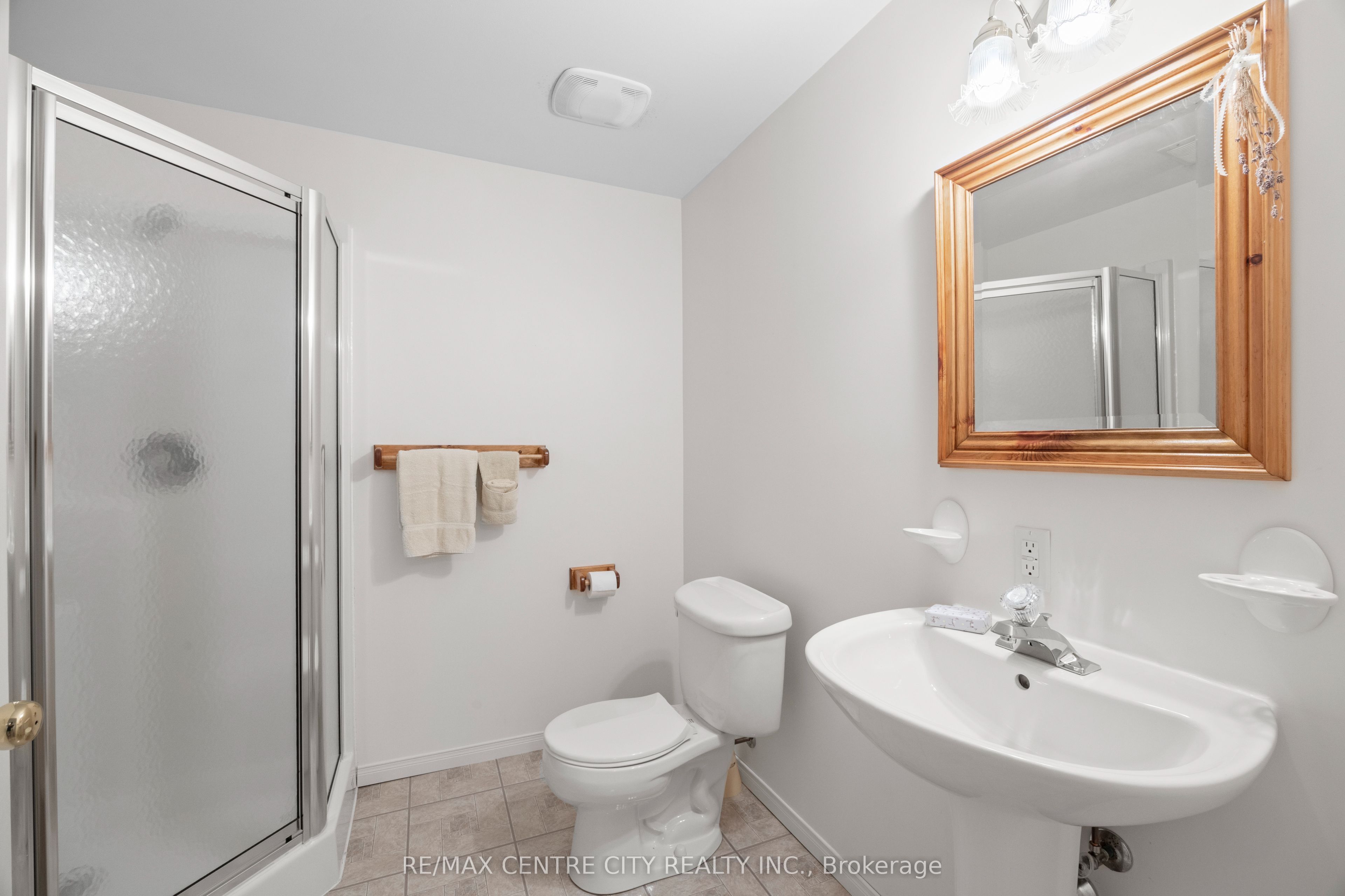 33 Ilderbrook Circle Property Photo 27
