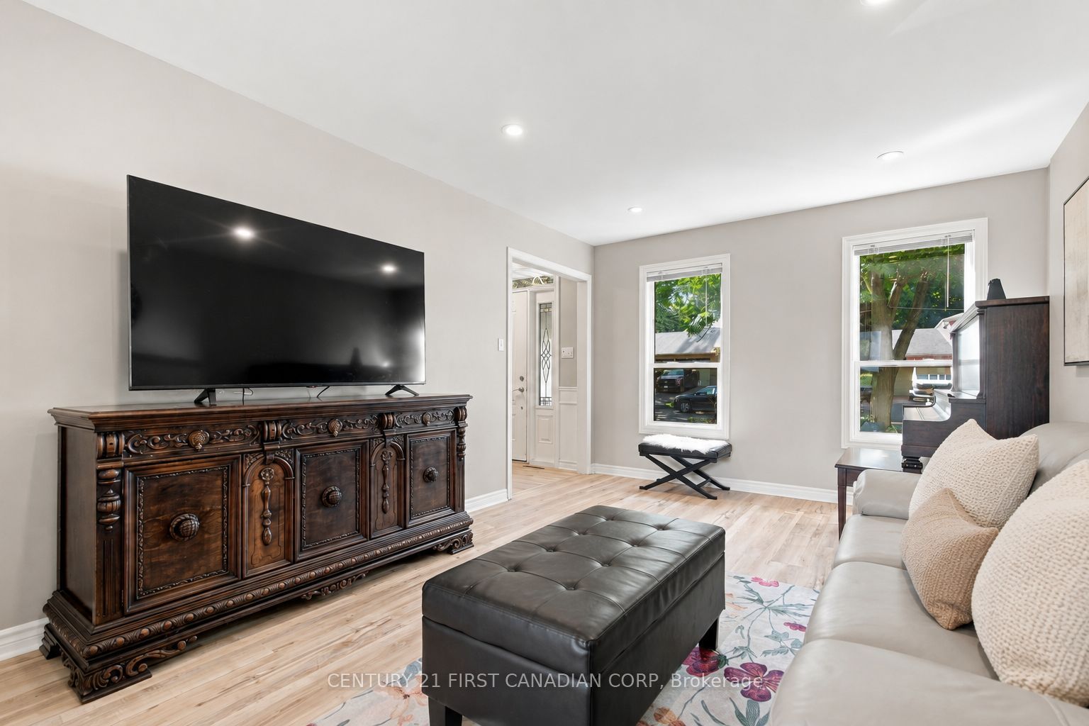 199 Somerset Crescent Property Photo 9