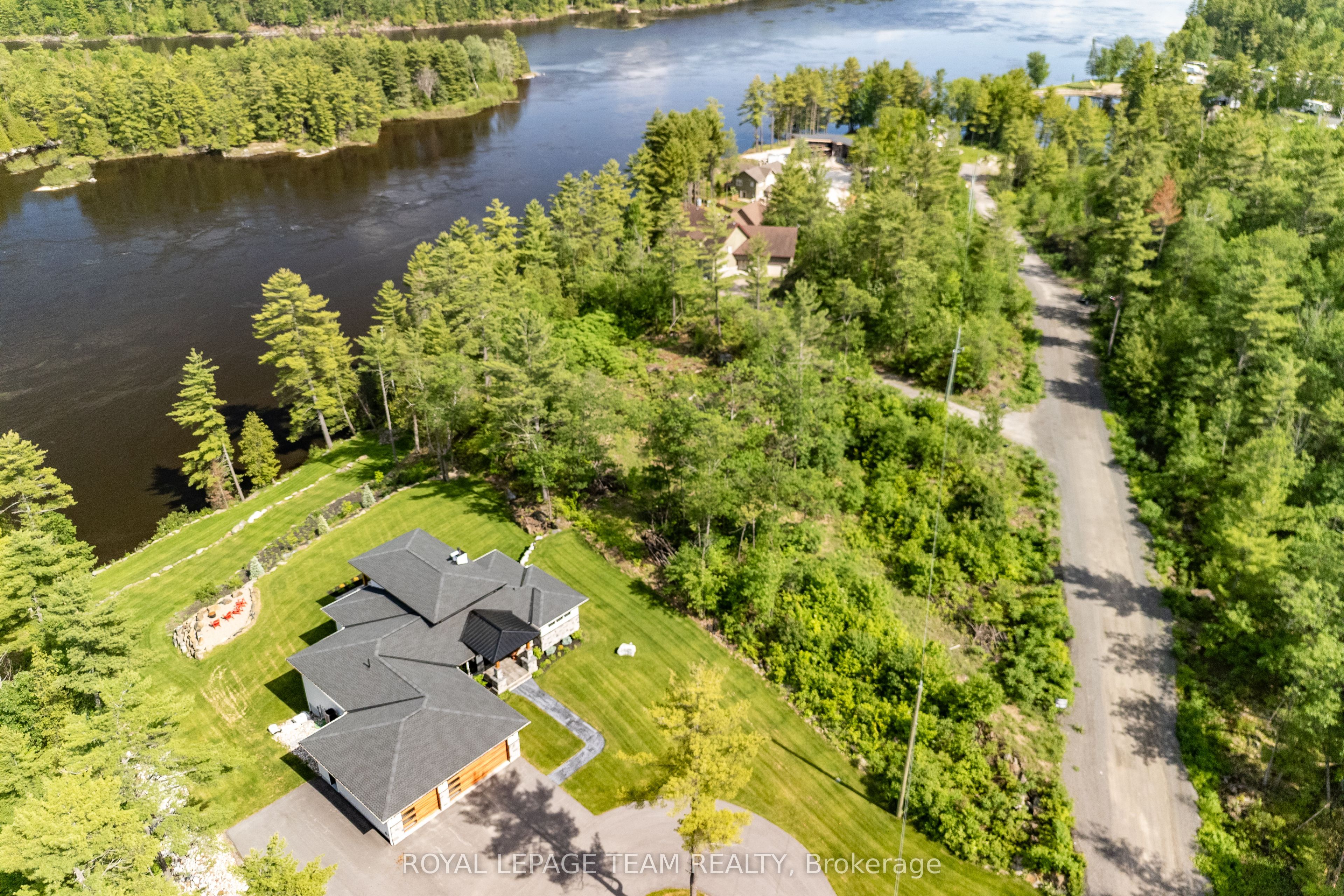77 Carriage Landing Drive Property Photo 10