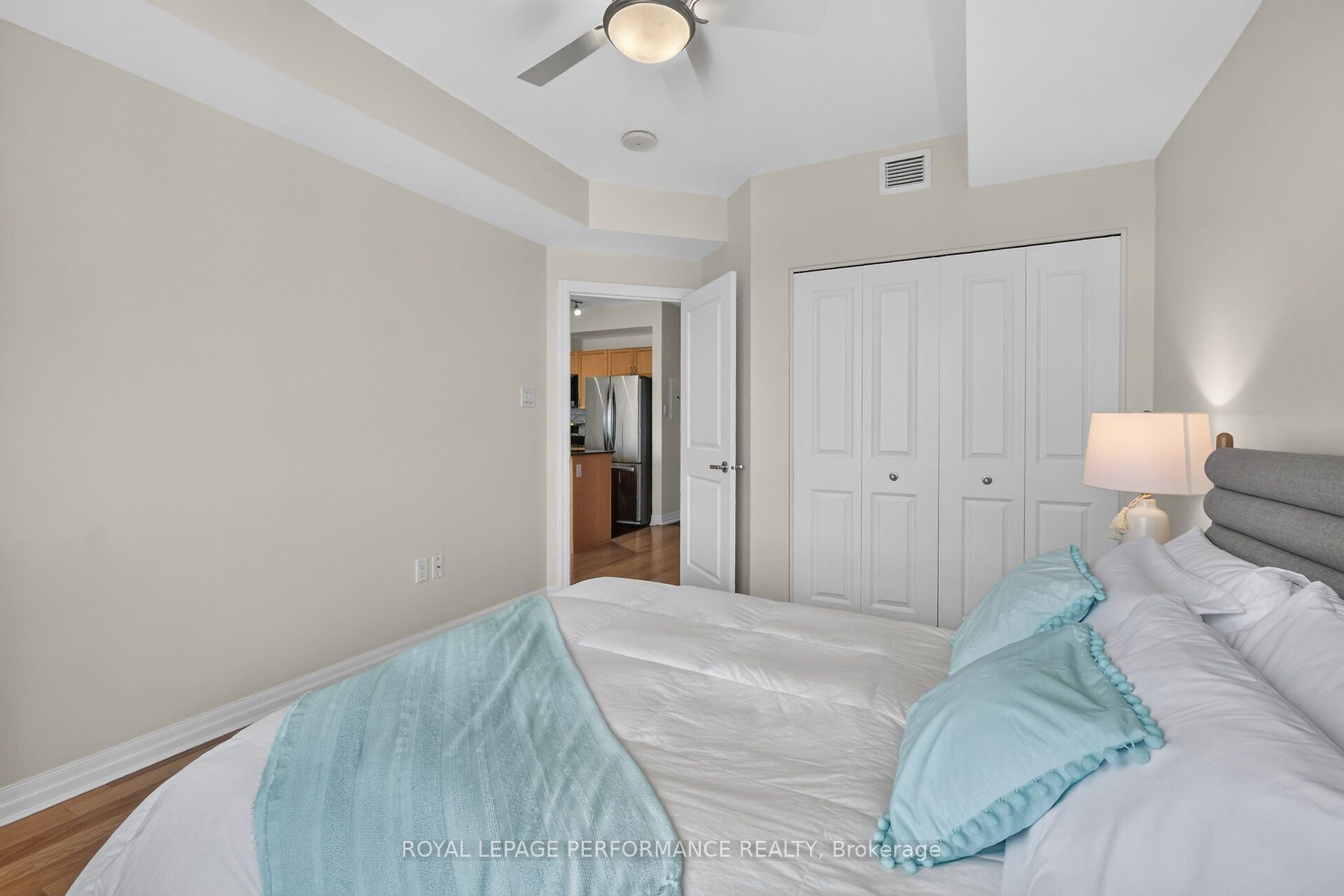 90 Landry Street 1606 Property Photo 21