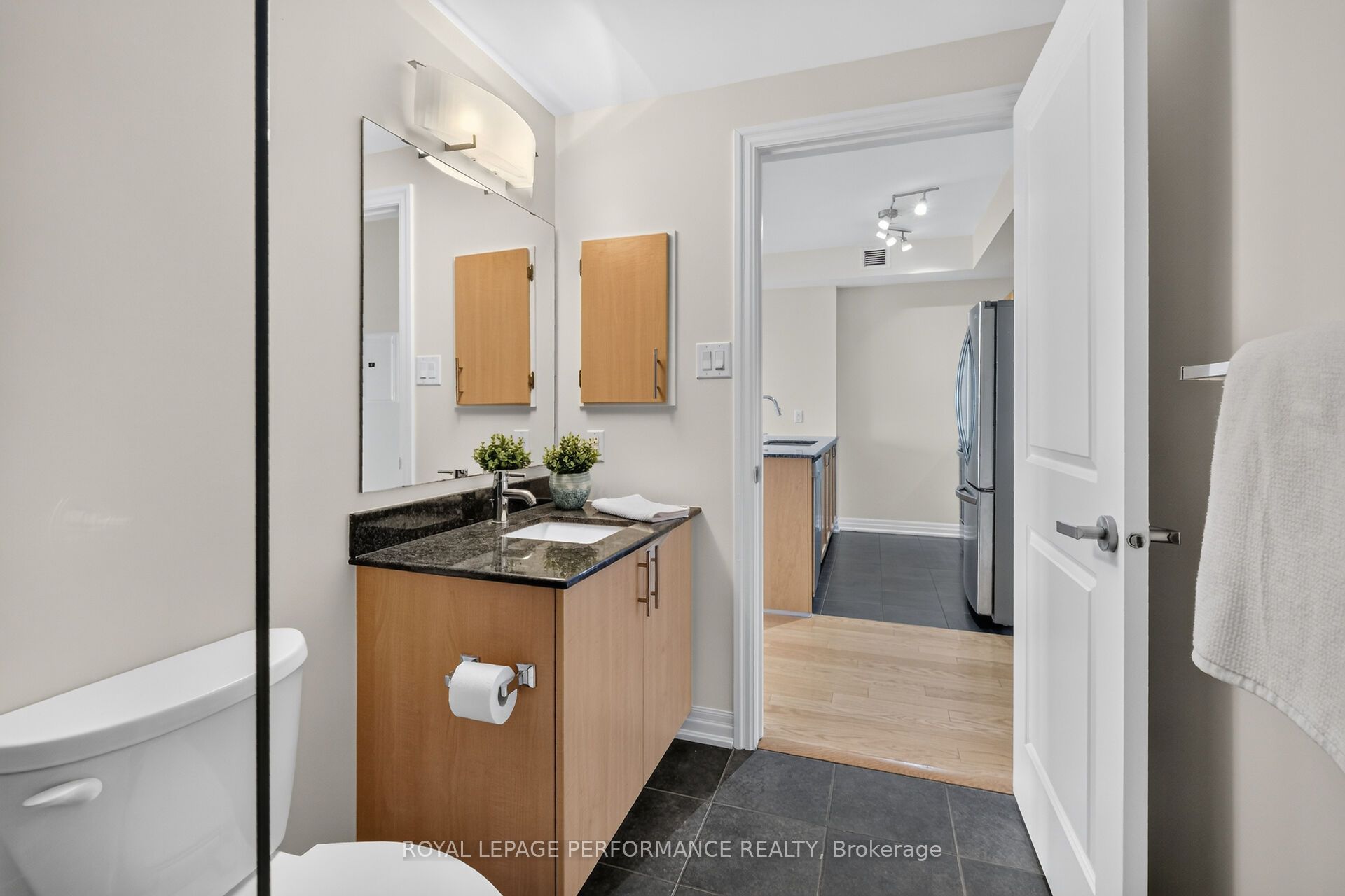 90 Landry Street 1606 Property Photo 25
