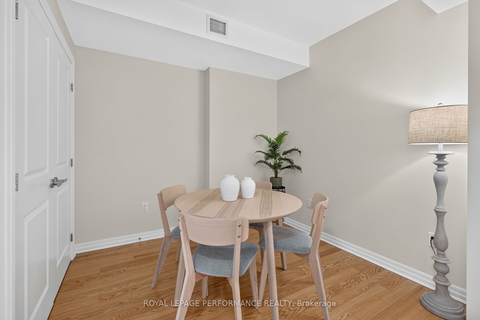 90 Landry Street 1606 Property Photo 27