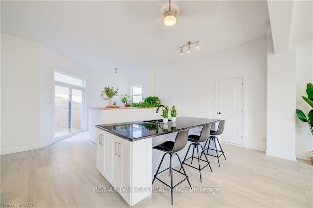 149 Woolwich Street Property Photo 10