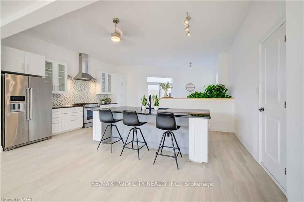 149 Woolwich Street Property Photo 13