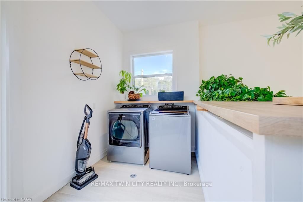 149 Woolwich Street Property Photo 14