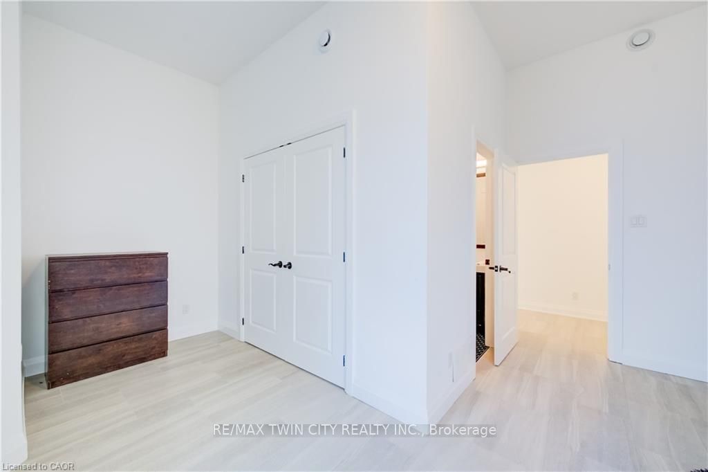 149 Woolwich Street Property Photo 31