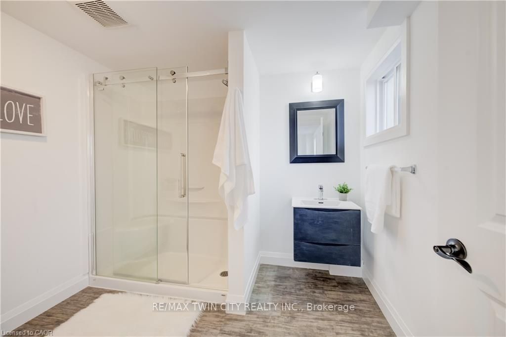 149 Woolwich Street Property Photo 40
