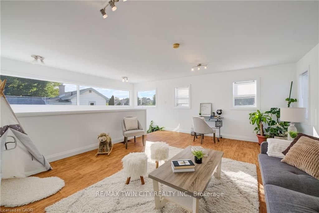 149 Woolwich Street Property Photo 41