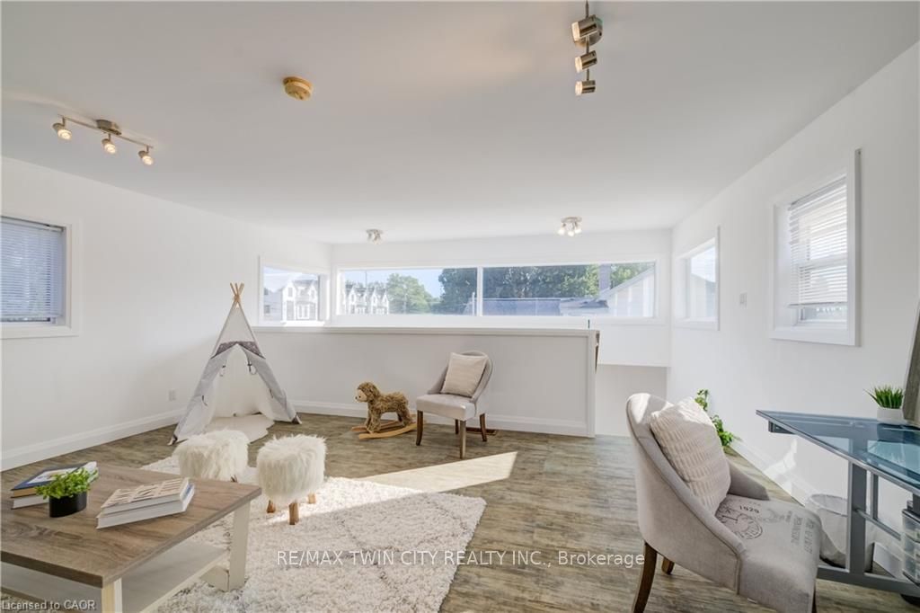 149 Woolwich Street Property Photo 43