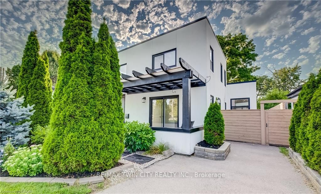 149 Woolwich Street Property Photo 47