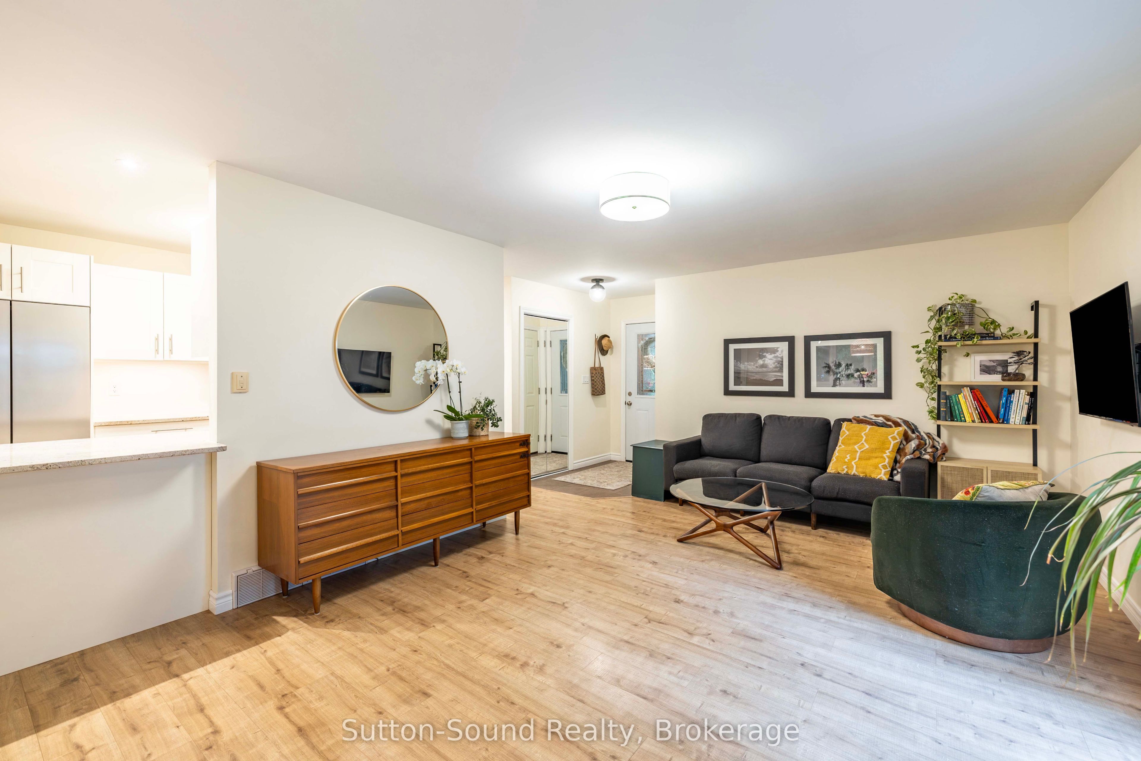 4 Maplewood Drive Property Photo 6