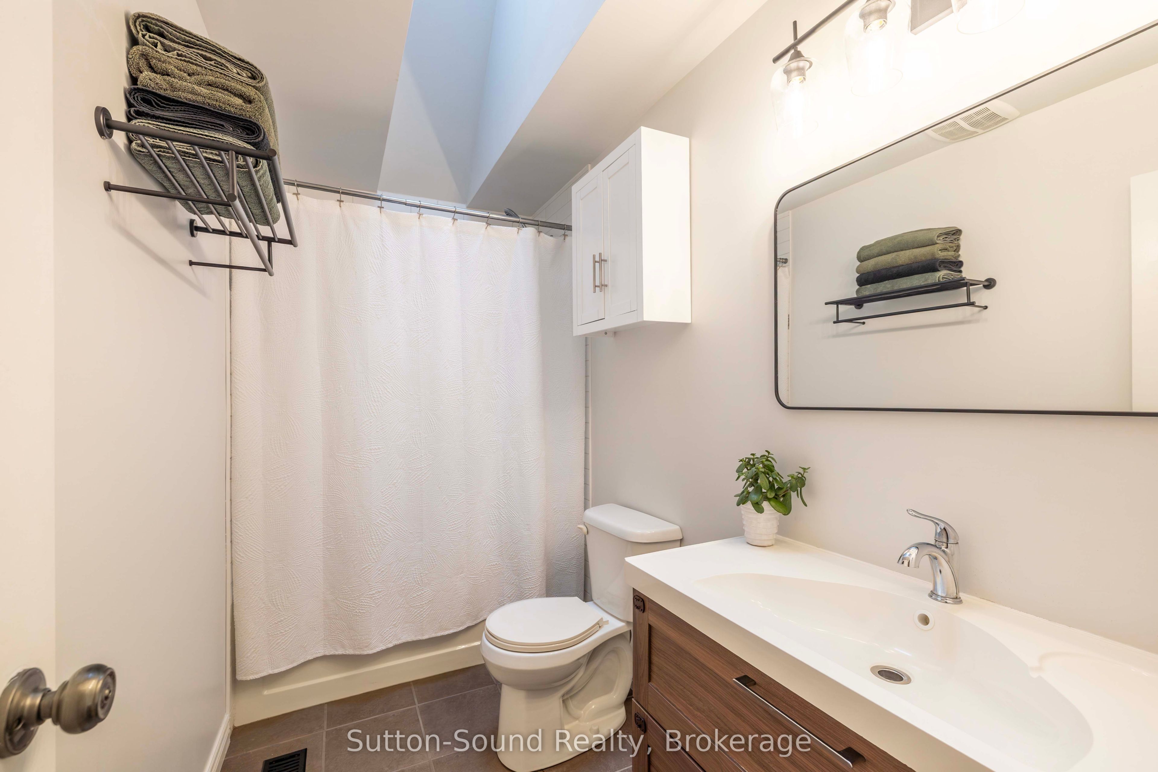 4 Maplewood Drive Property Photo 24