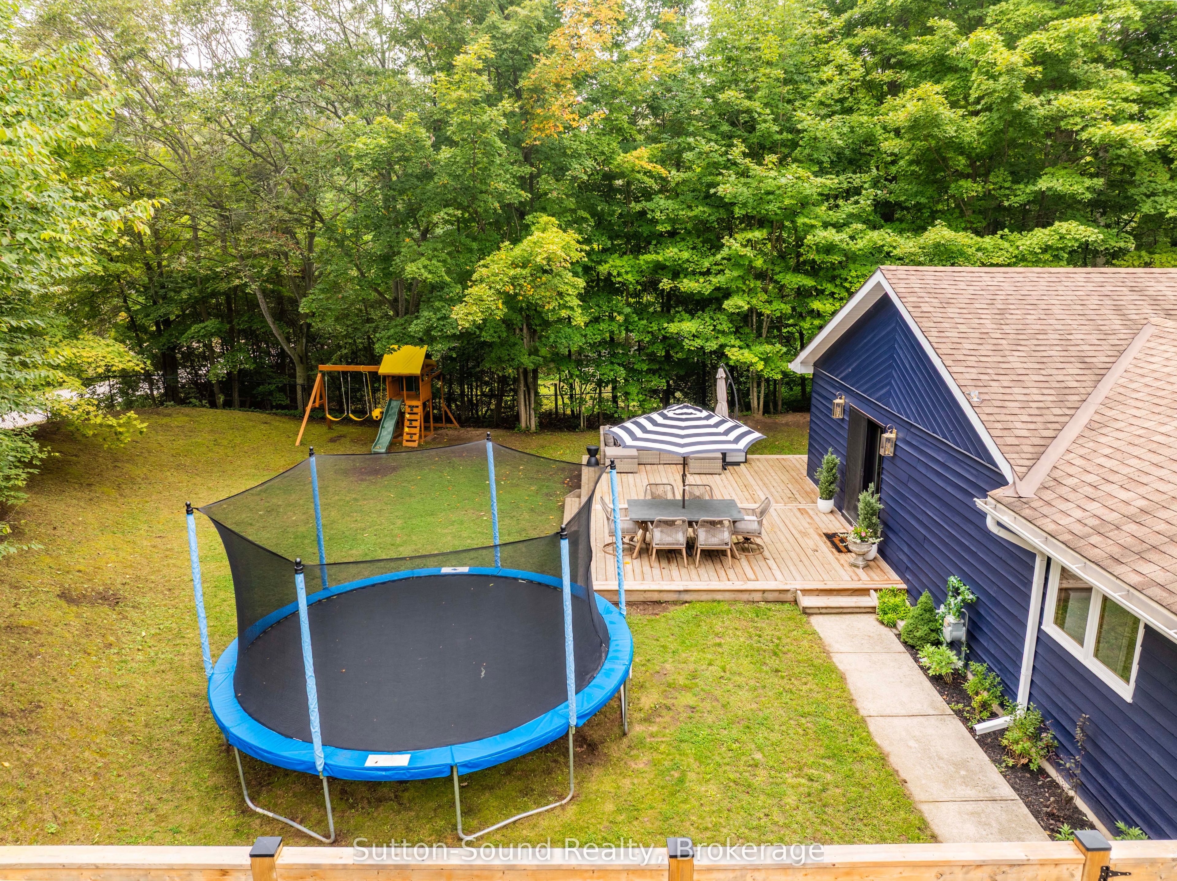 4 Maplewood Drive Property Photo 32