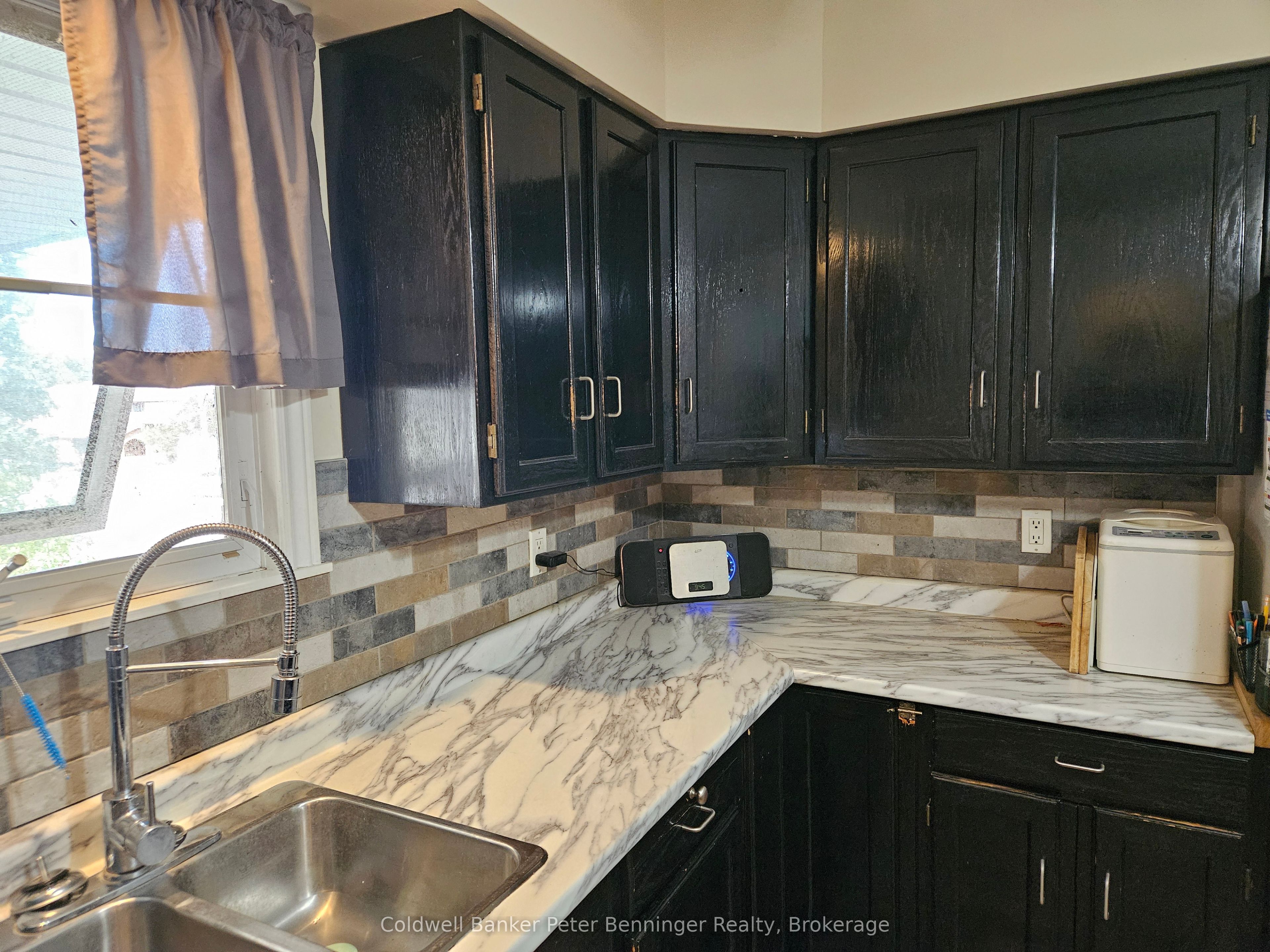 672 21st Avenue Property Photo 2