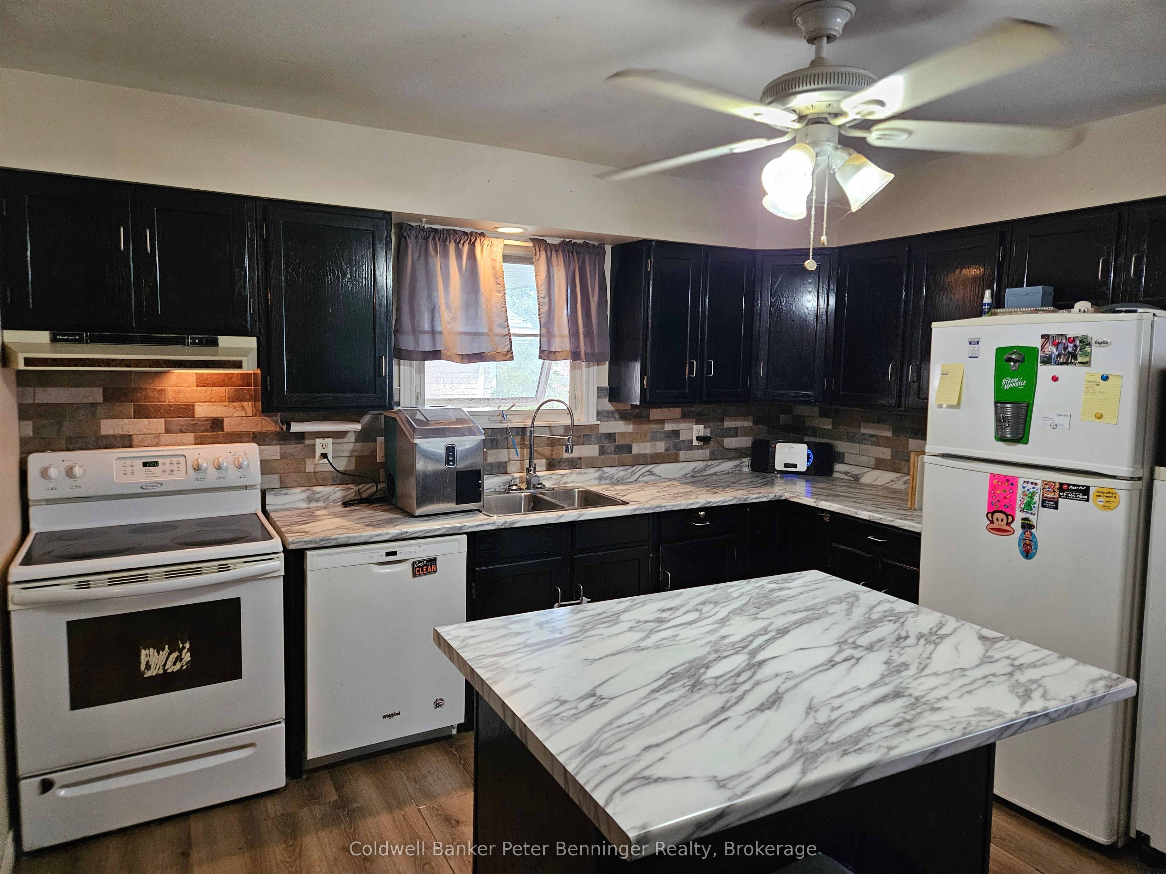 672 21st Avenue Property Photo 3